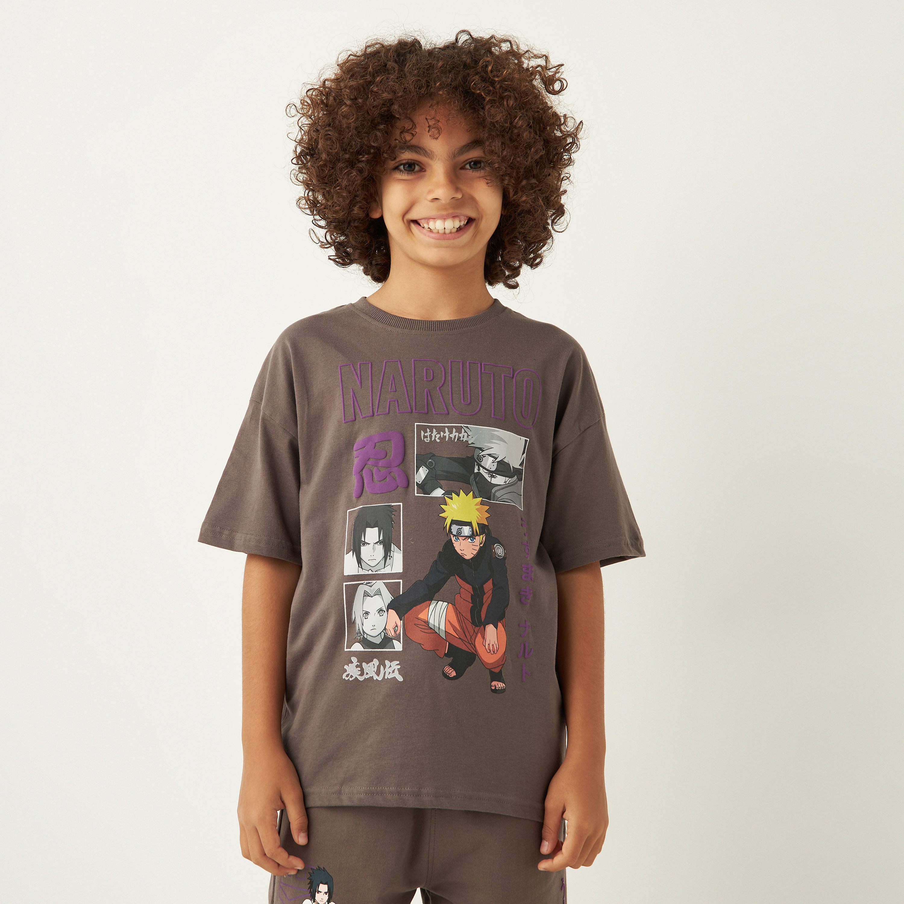 طقم شورت وتيشيرت بياقة ضيقة وطبعات ناروتو-boys-clothing-setsandcoords-image-2