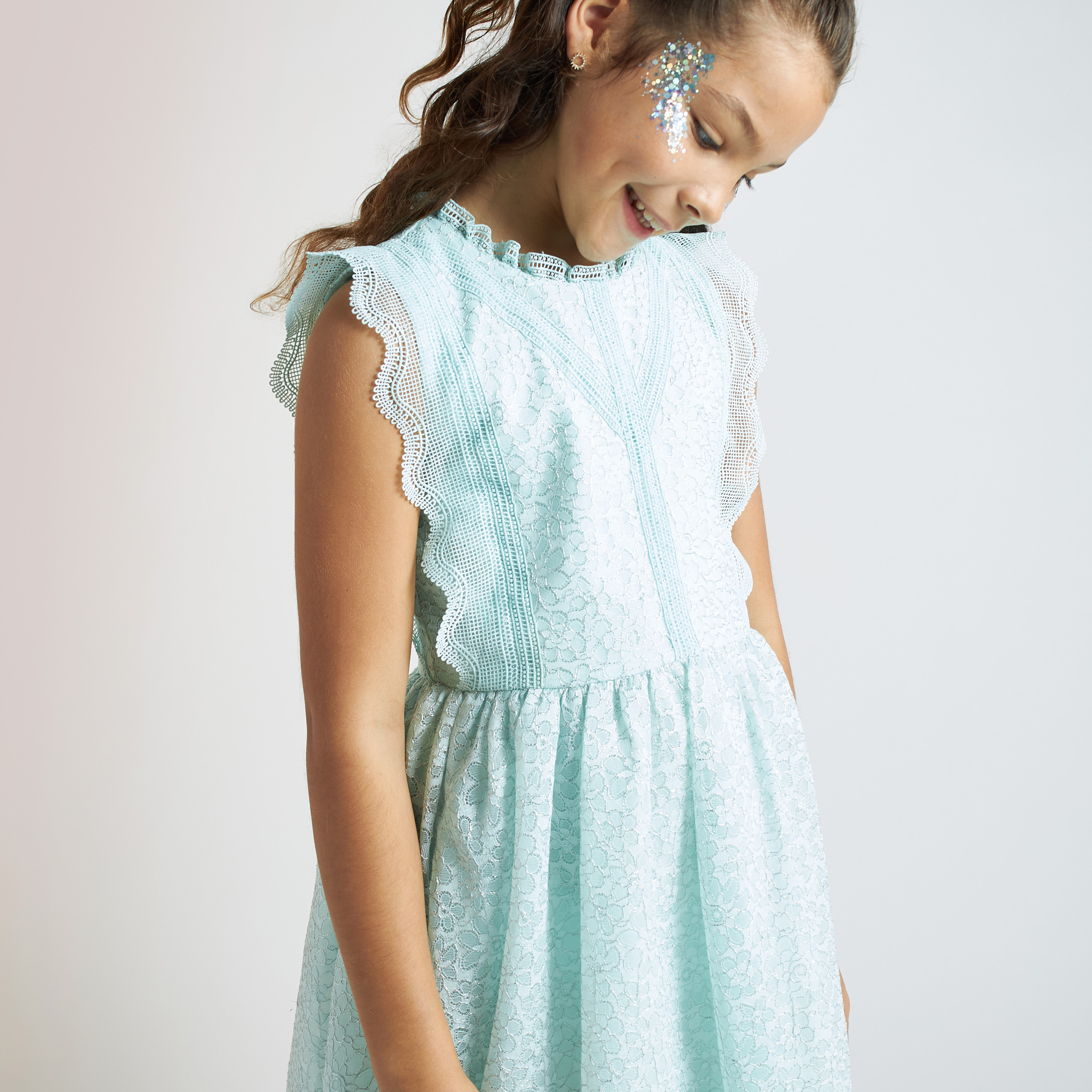 Juniors Lace Detail Sleeveless Dress with Zip Closure-girls-clothing-dressesandjumpsuits-image-4