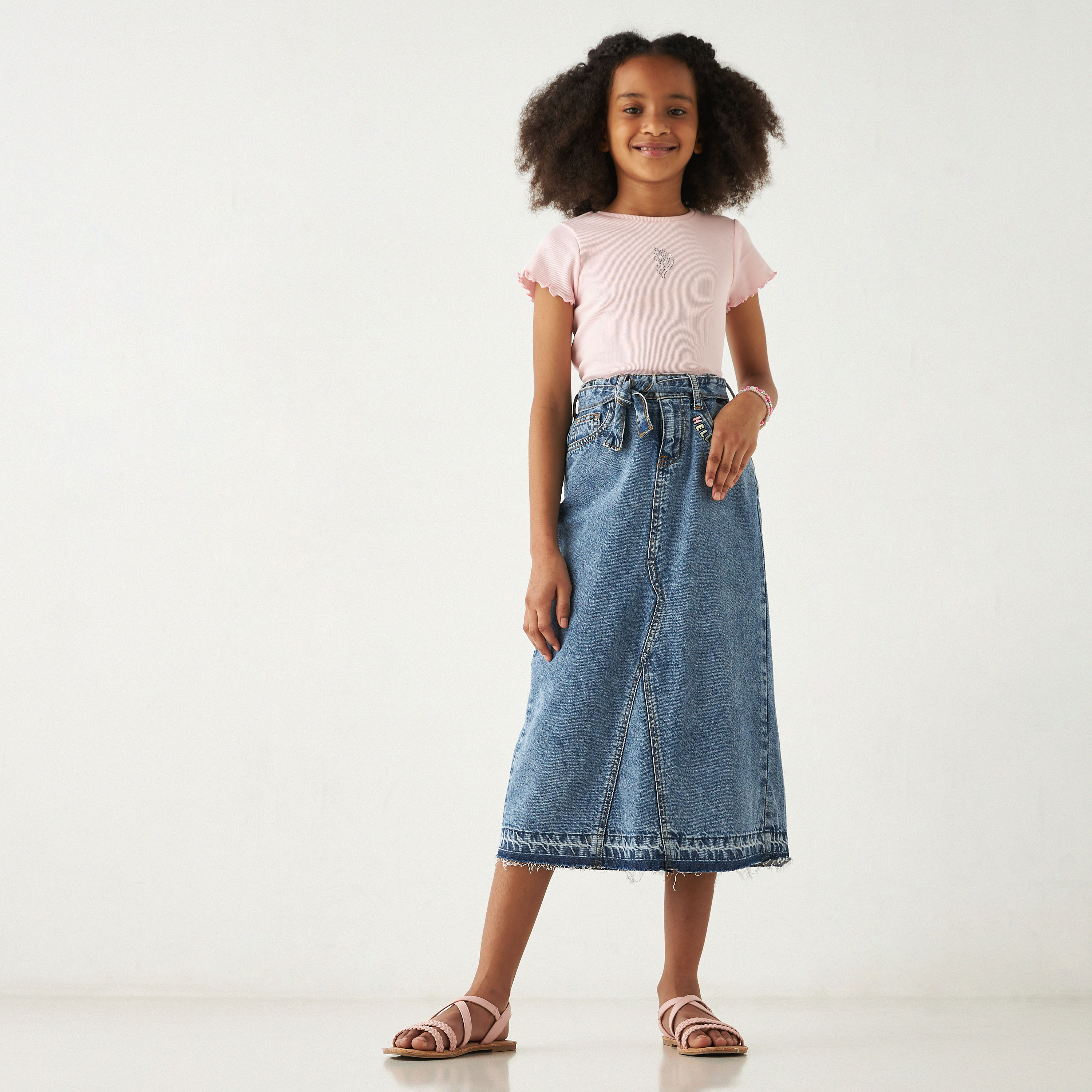 تنورة دينم بتطريز هالو كيتي مع تفاصيل رباط-girls-clothing-bottoms-skirts-image-4