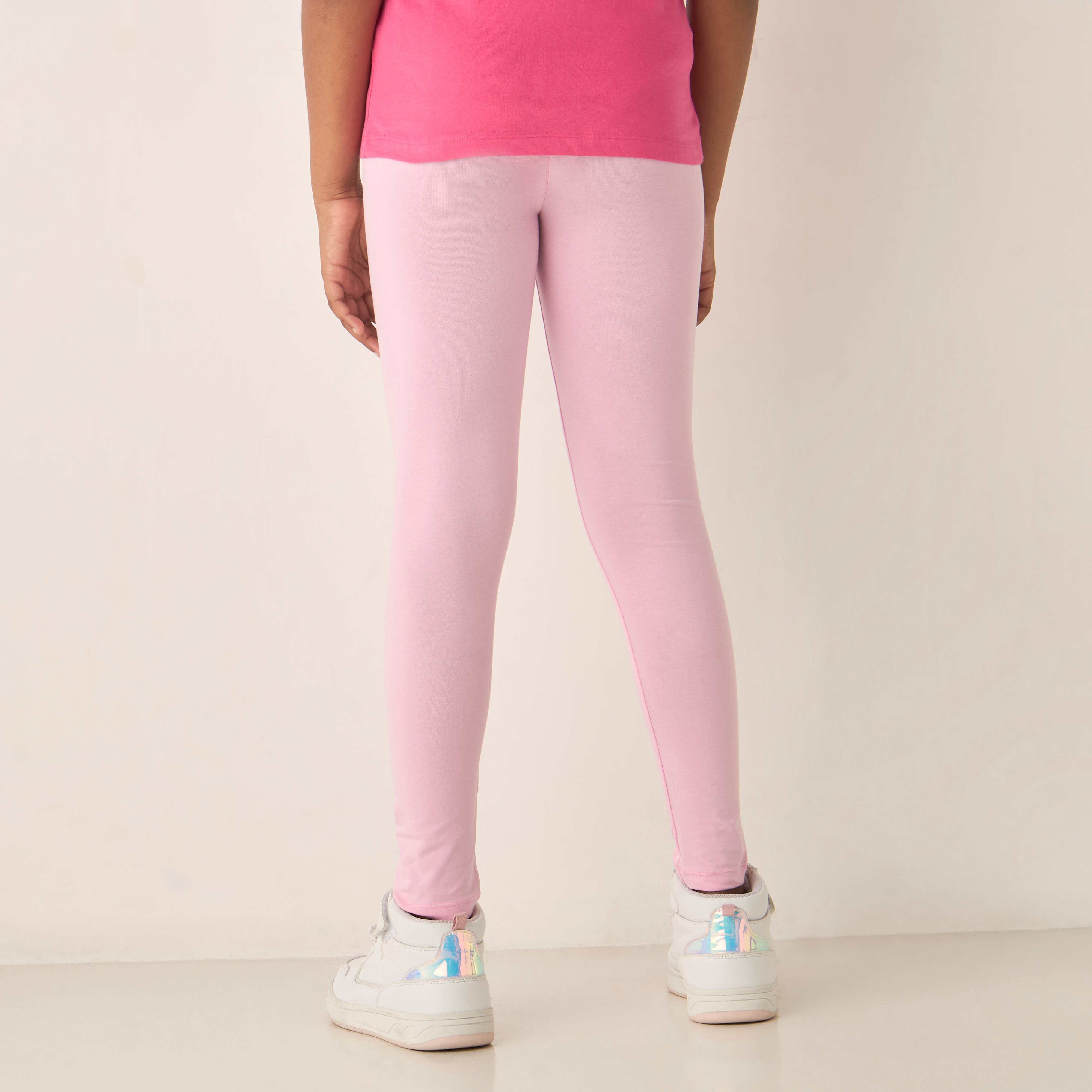 بنطلون ليقنز بطبعات وخصر مطّاطي من باربي-girls-clothing-bottoms-leggings-image-3