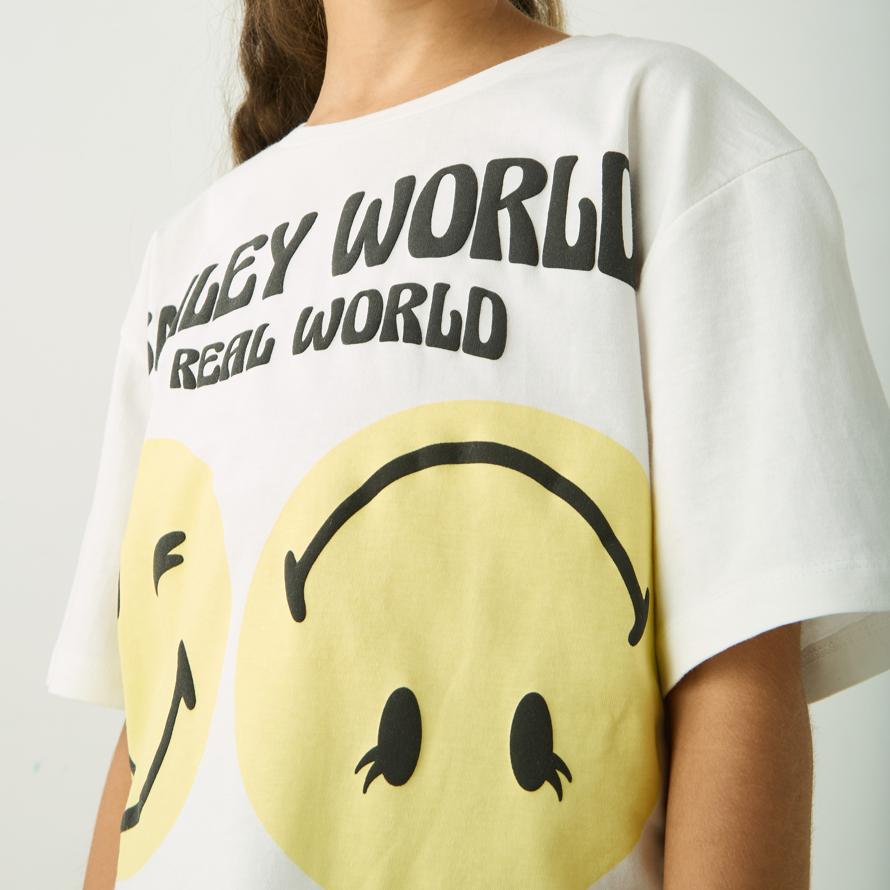 Disney SmileyWorld Print T-shirt with Drop Shoulder Sleeves and Round Neck-girls-clothing-tshirts-image-5