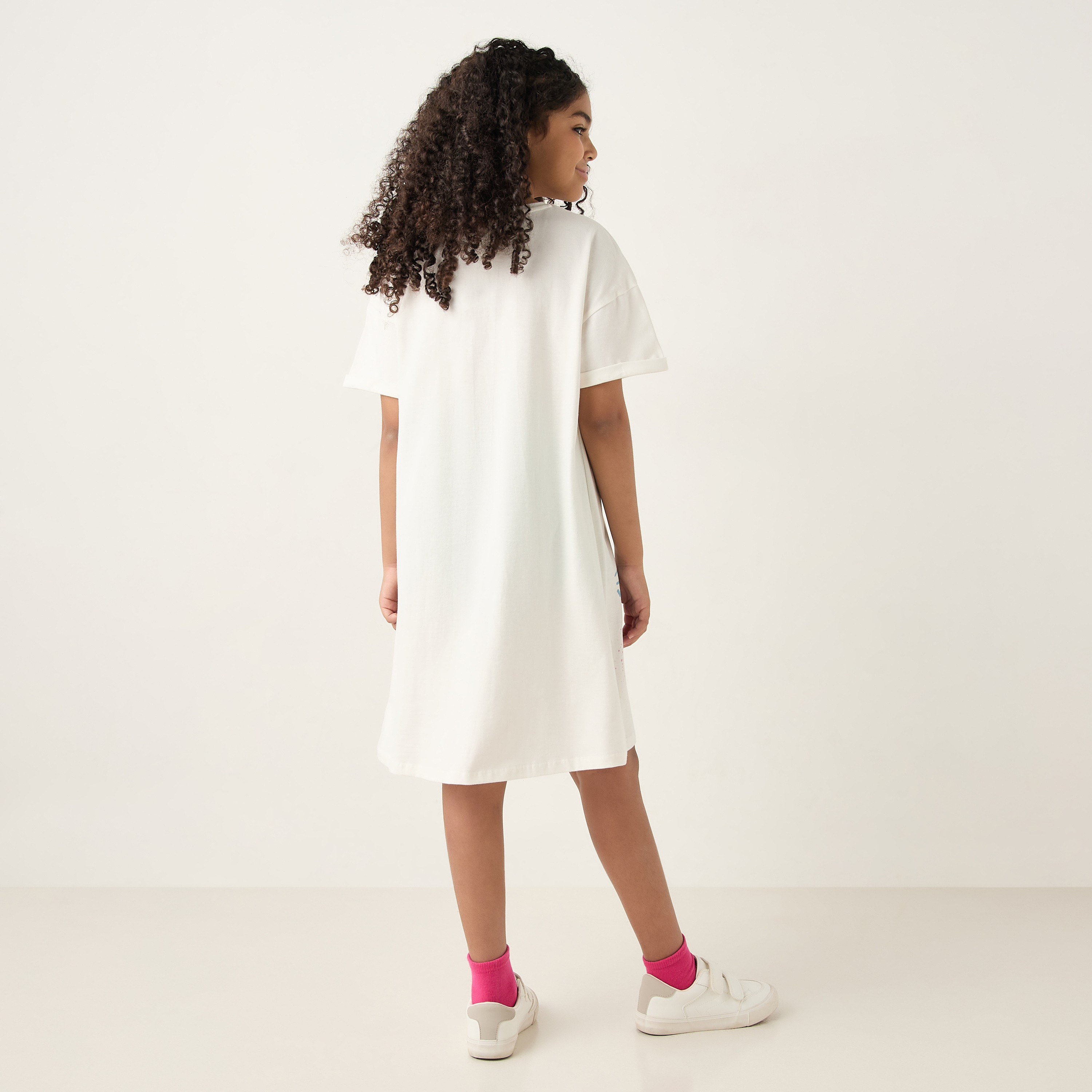 فستان بياقة مستديرة وأكمام قصيرة وطبعات من سمايلي ورلد-girls-clothing-dressesandjumpsuits-image-3