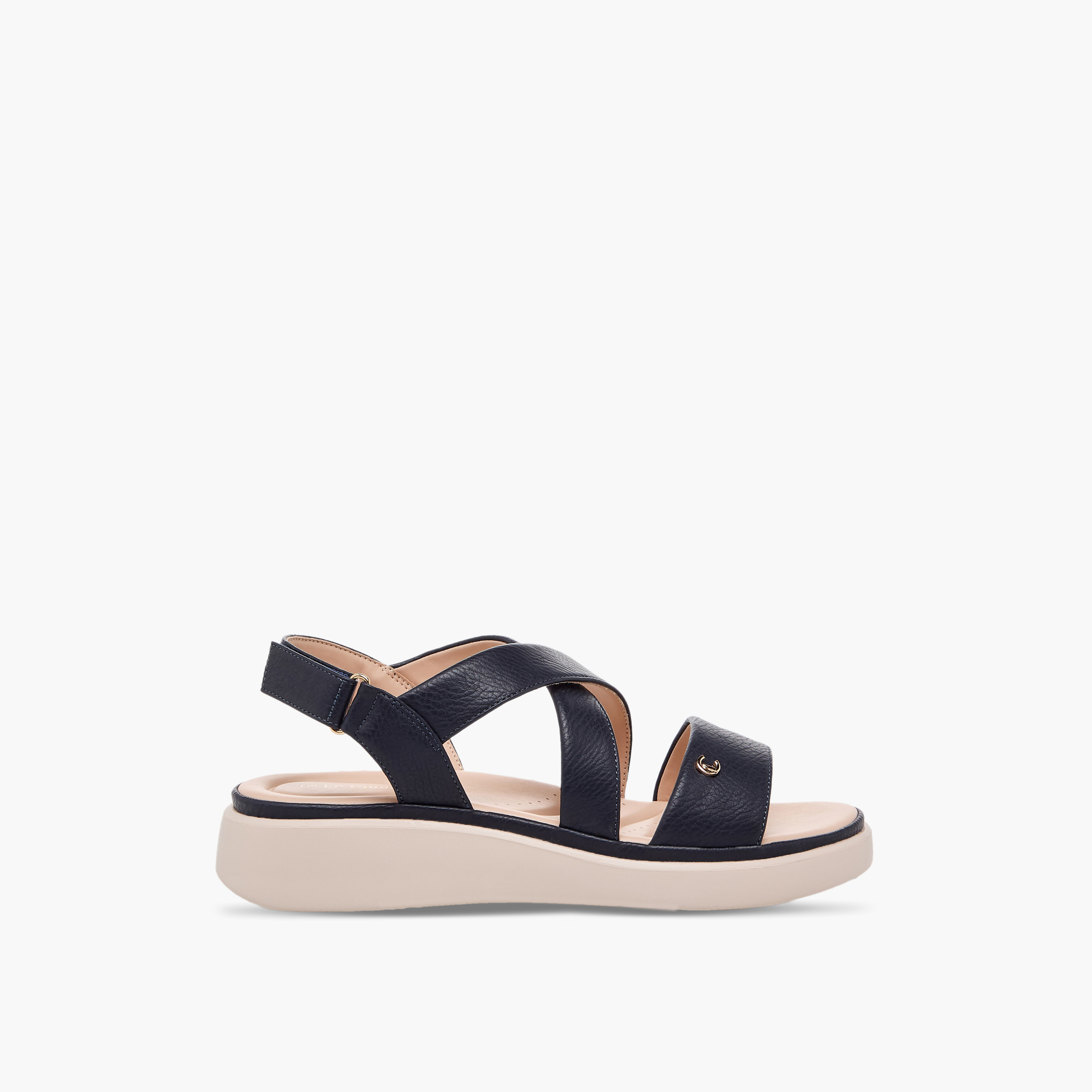 صندل بارز الملمس بأحزمة متقاطعة للنساء من لو كونفورت-women-shoes-sandals-heeled-image-3