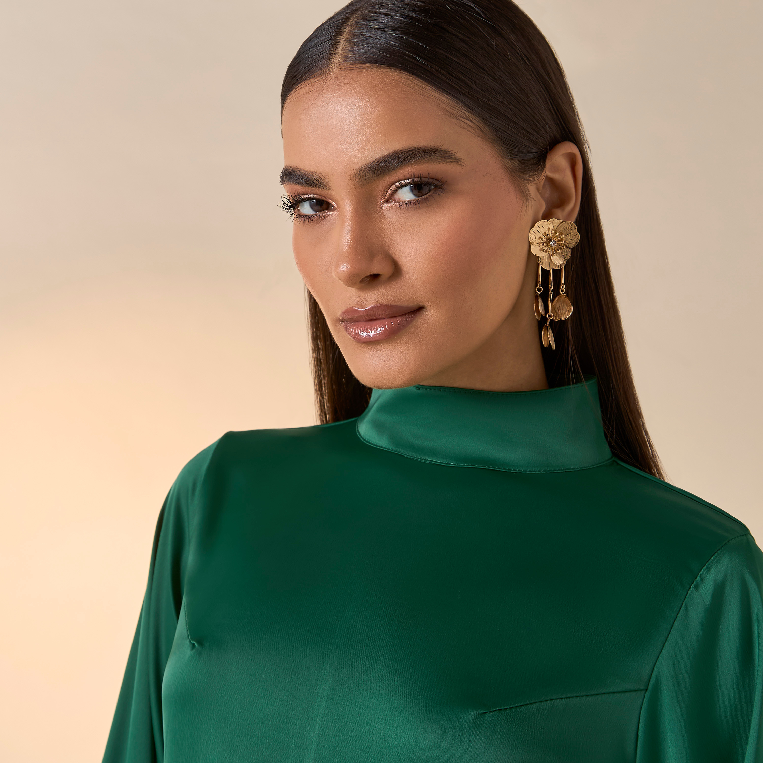 فستان سادة بياقة عالية وأكمام بتفاصيل شراشيب من فيور-women-clothing-dresses-image-9