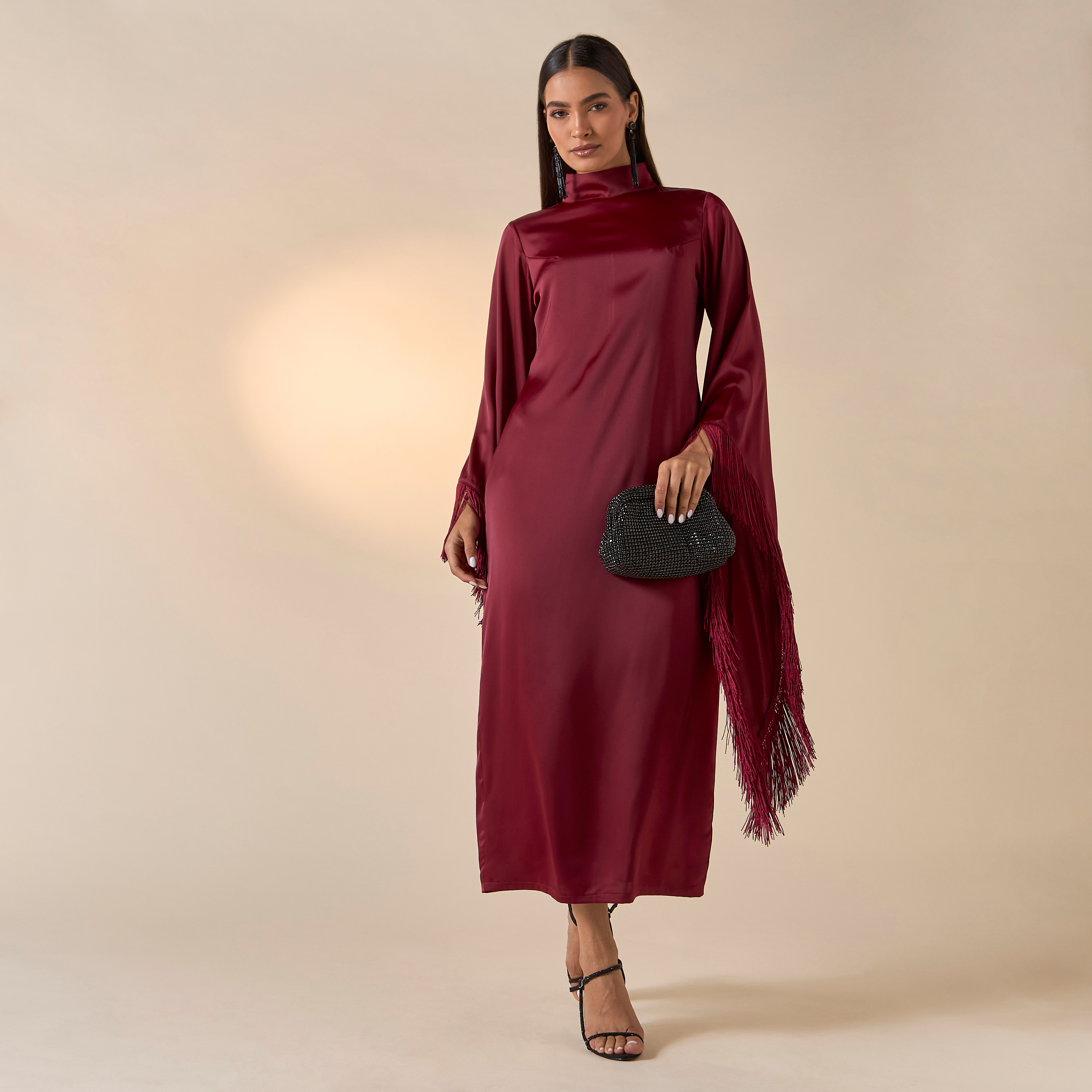 فستان سادة بياقة عالية وأكمام بتفاصيل شراشيب من فيور-women-clothing-dresses-image-11