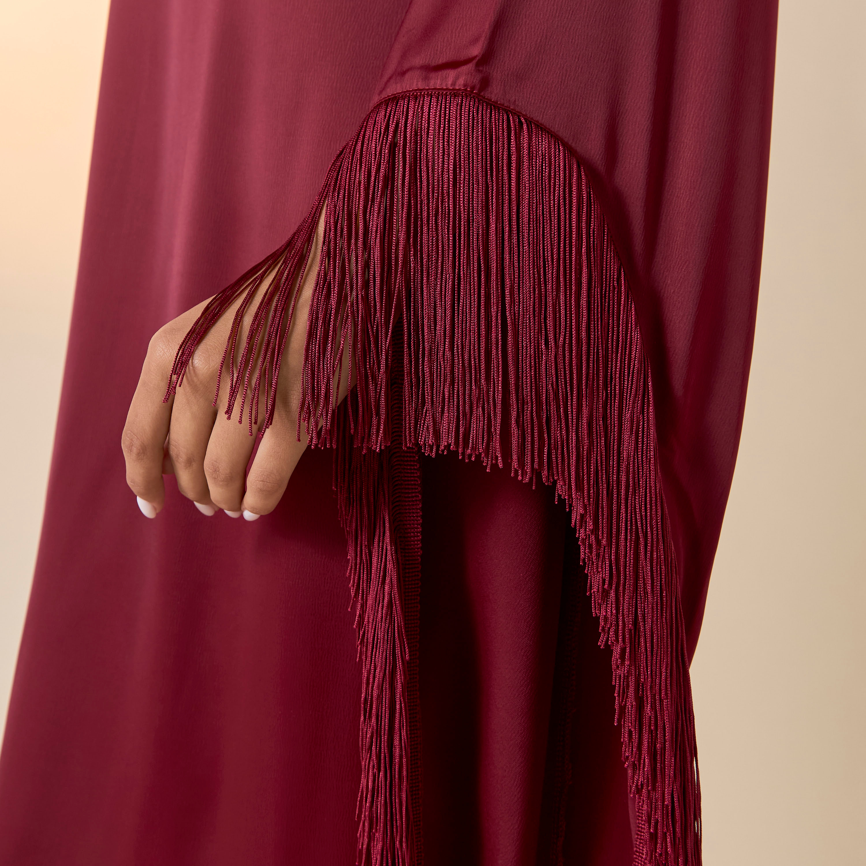 فستان سادة بياقة عالية وأكمام بتفاصيل شراشيب من فيور-women-clothing-dresses-image-14