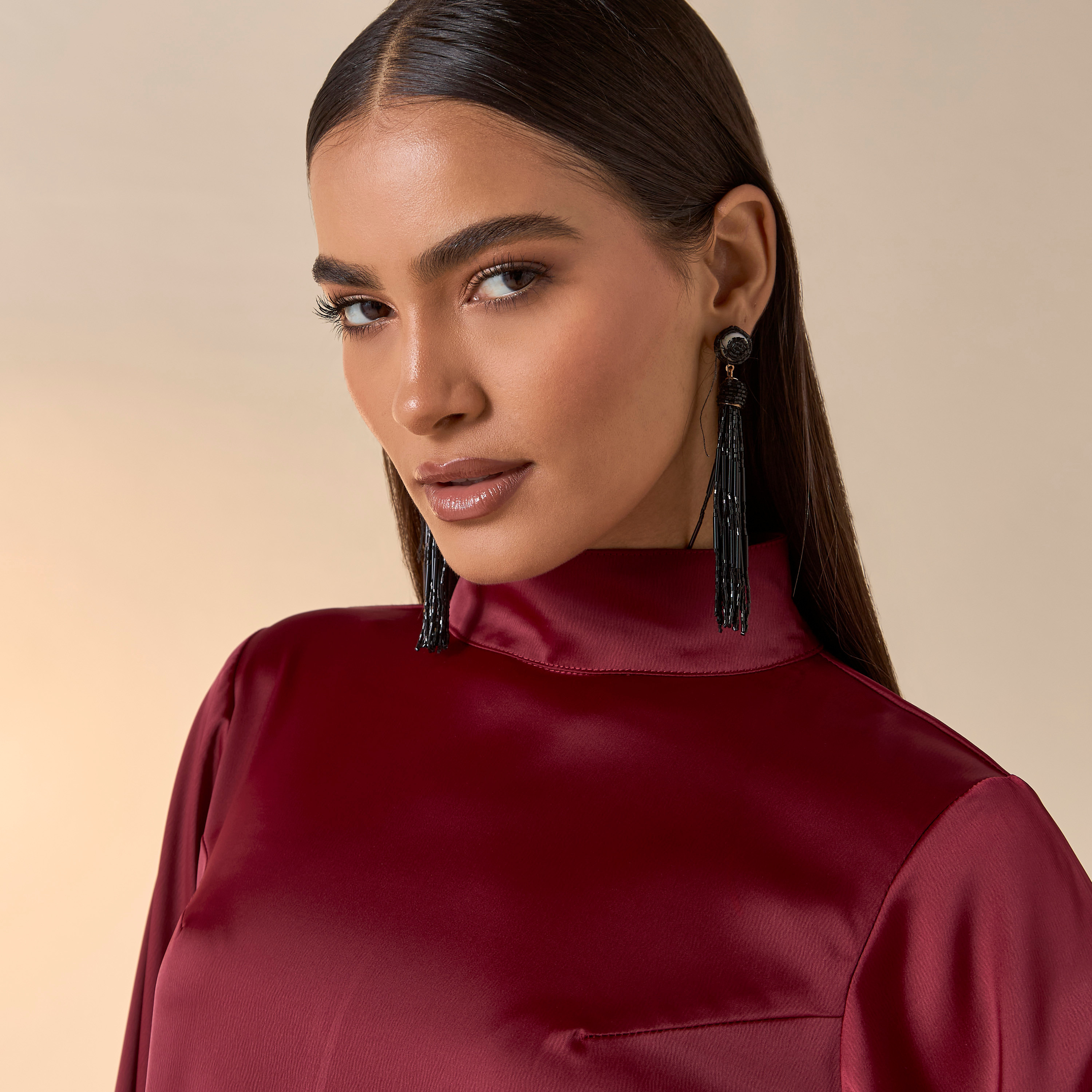 فستان سادة بياقة عالية وأكمام بتفاصيل شراشيب من فيور-women-clothing-dresses-image-15