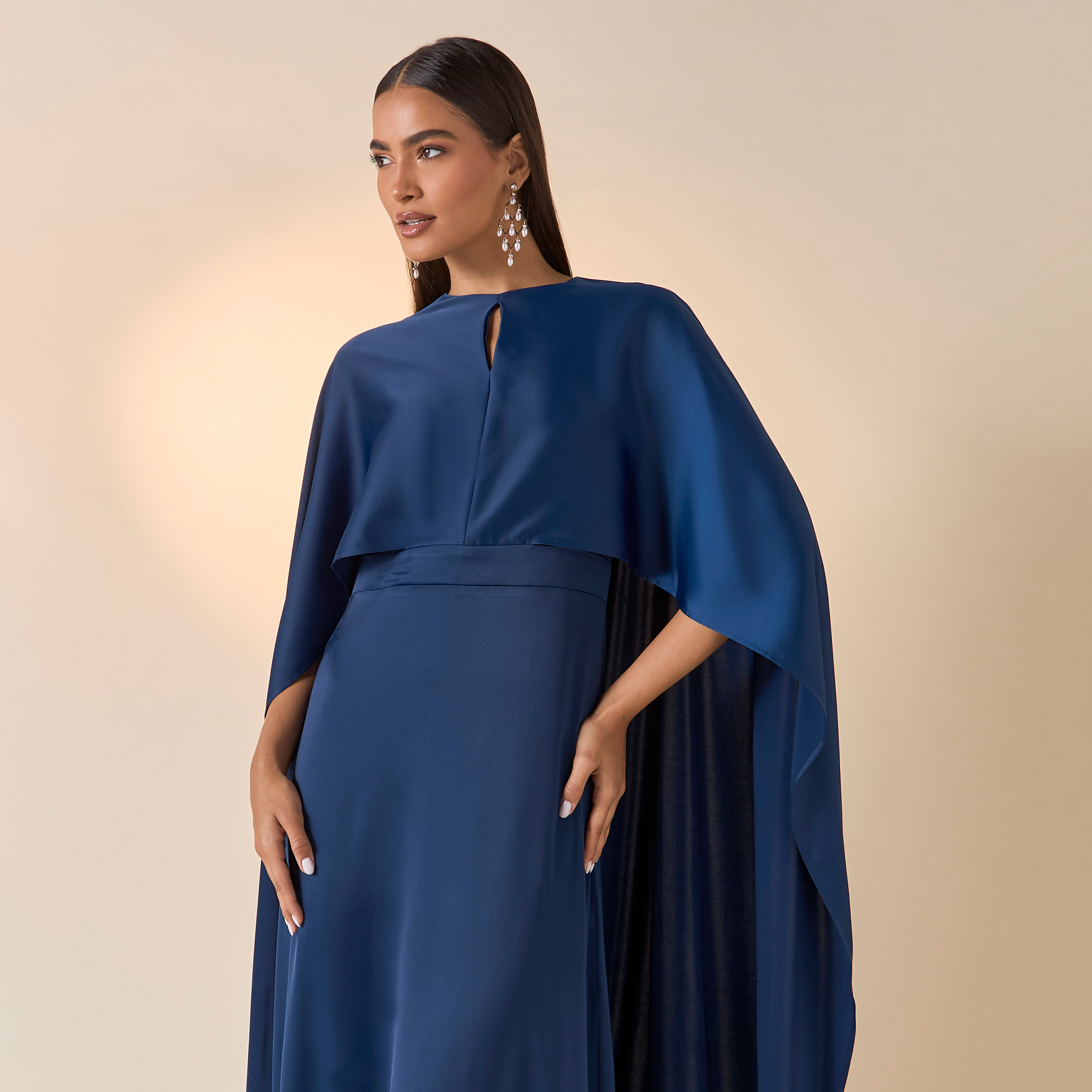 فستان سادة بياقة مستديرة وأكمام كاب من فيور-women-clothing-dresses-image-9