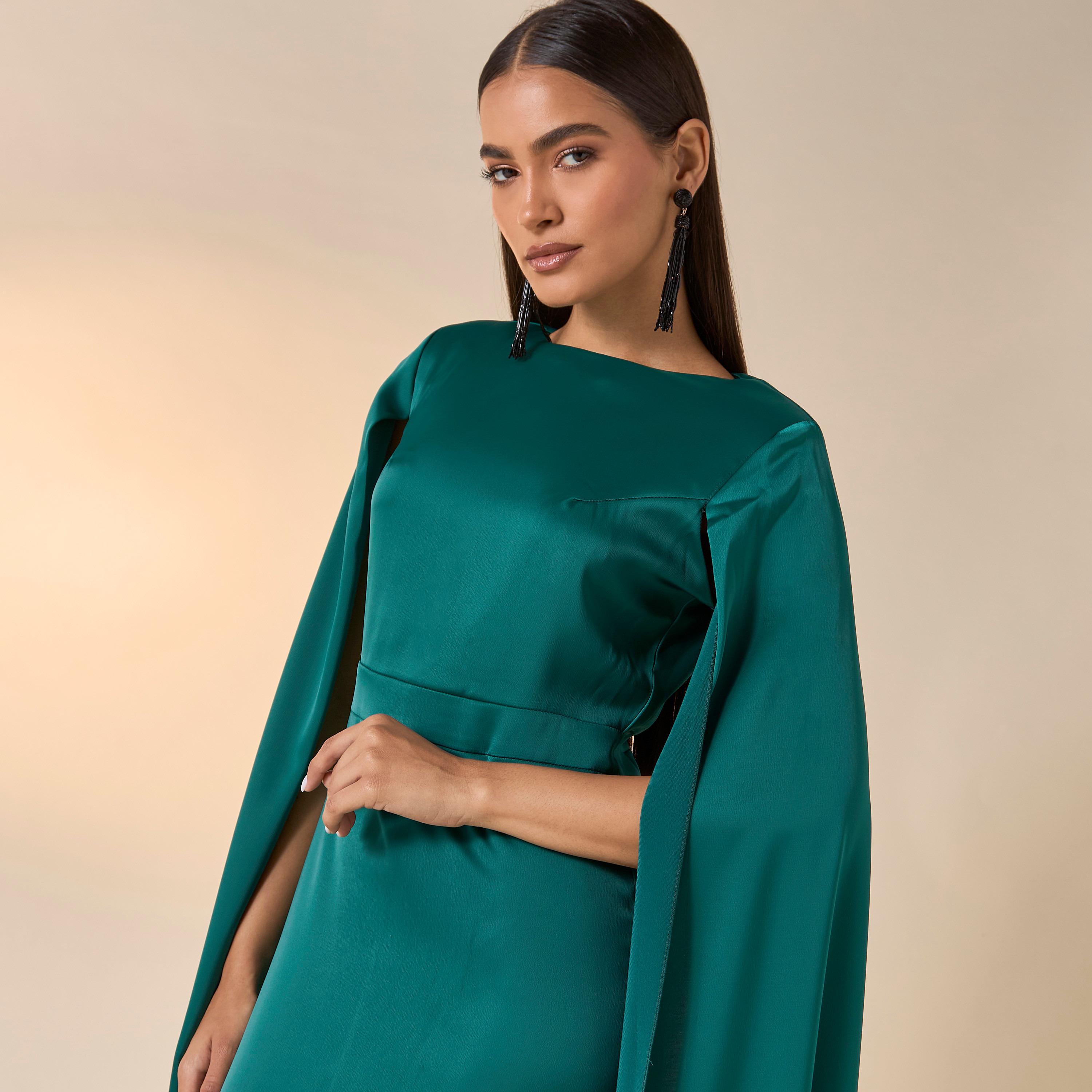 فستان سادة بياقة مستديرة وأكمام كاب من فيور-women-clothing-dresses-image-9