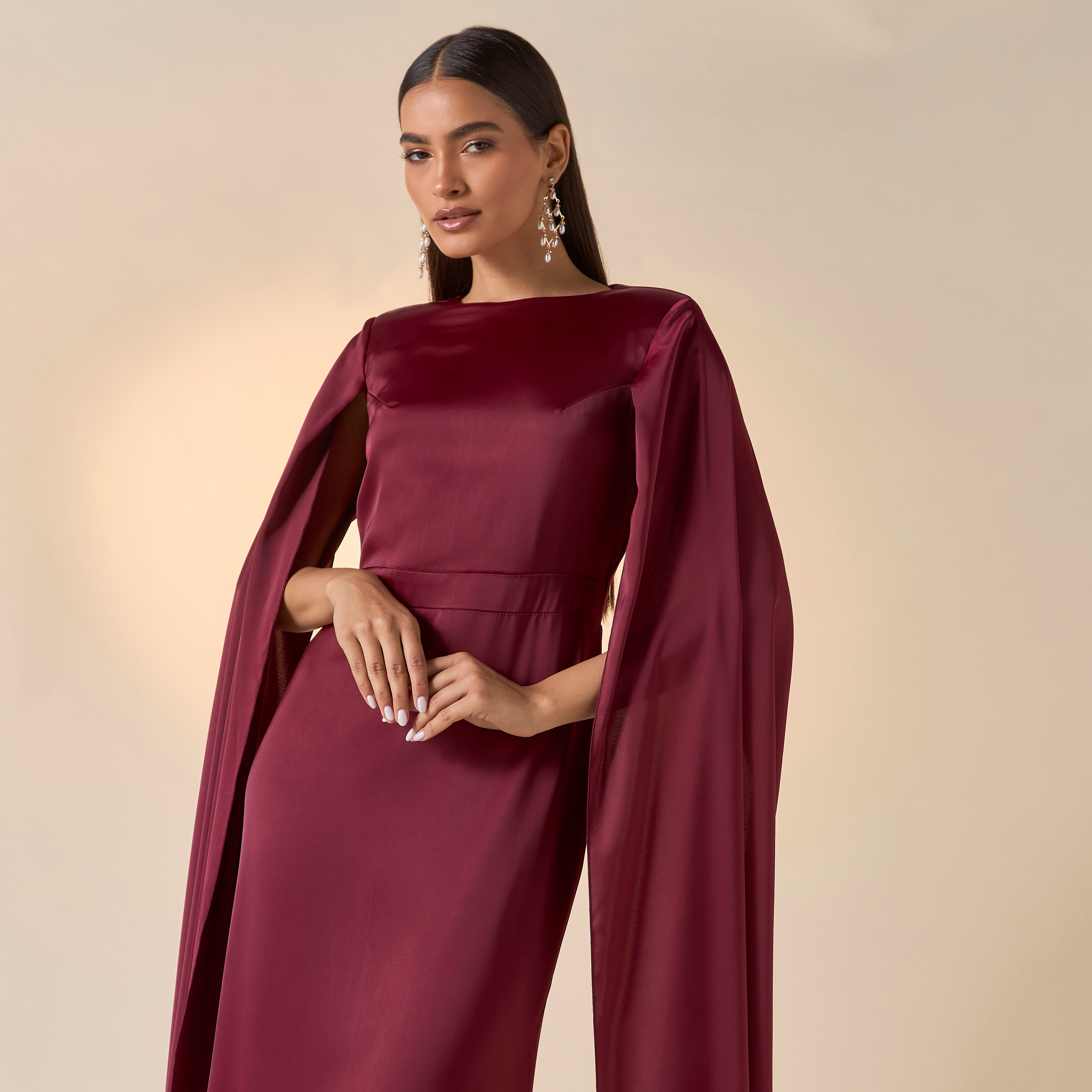فستان سادة بياقة مستديرة وأكمام كاب من فيور-women-clothing-dresses-image-12