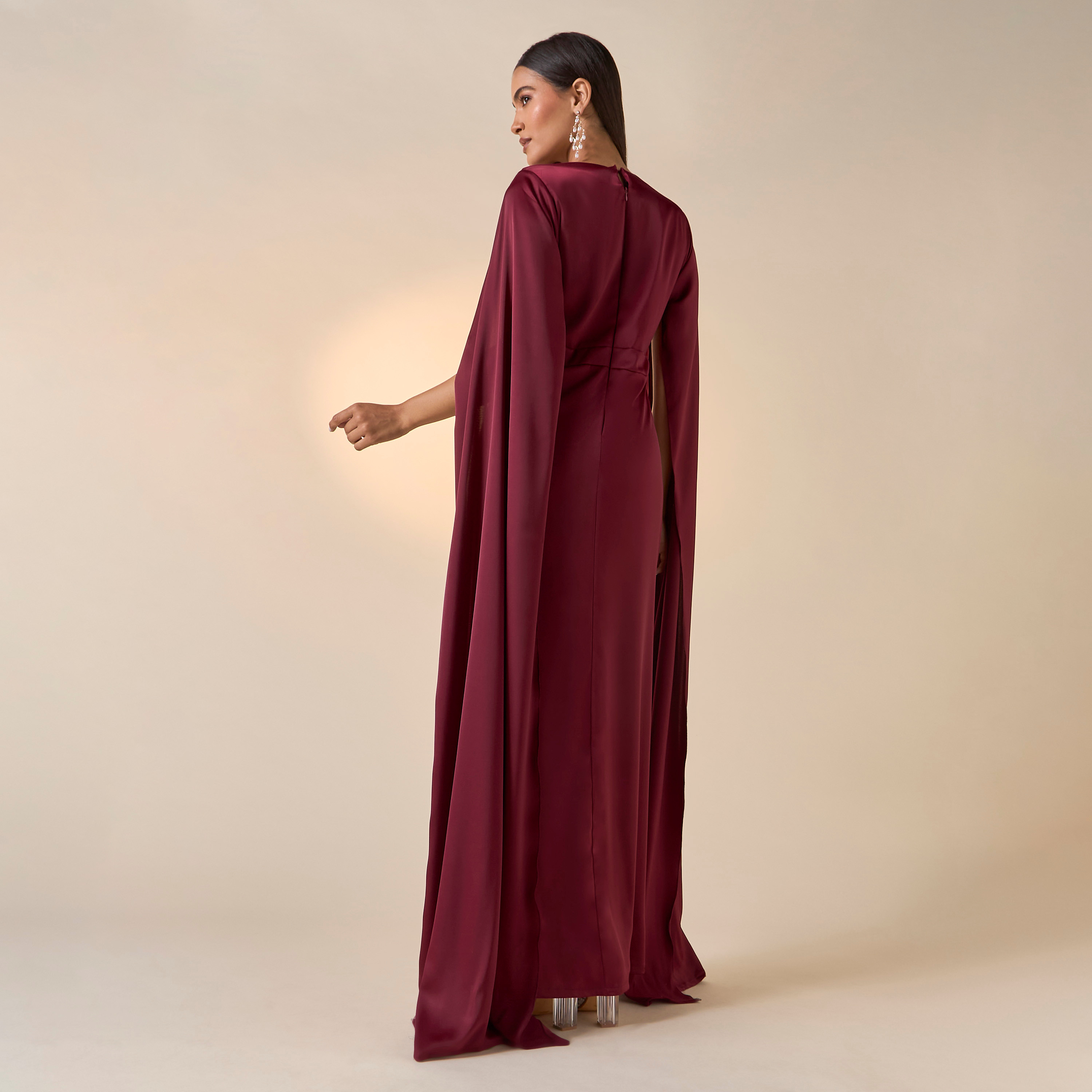 فستان سادة بياقة مستديرة وأكمام كاب من فيور-women-clothing-dresses-image-13