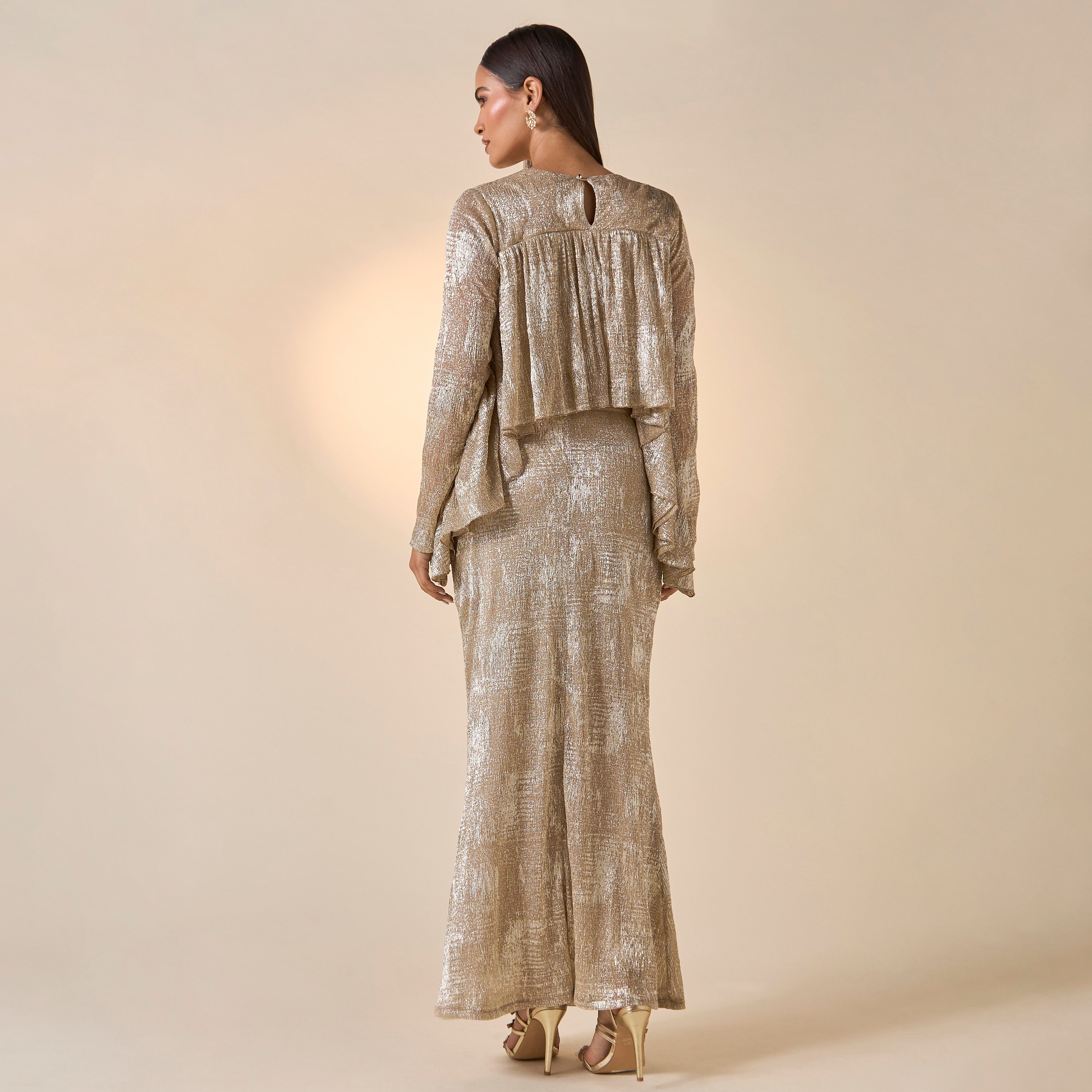 طقم تنورة وبلوزة قصيرة بارزة الملمس بياقة مستديرة من فيور-women-clothing-coordsets-image-3