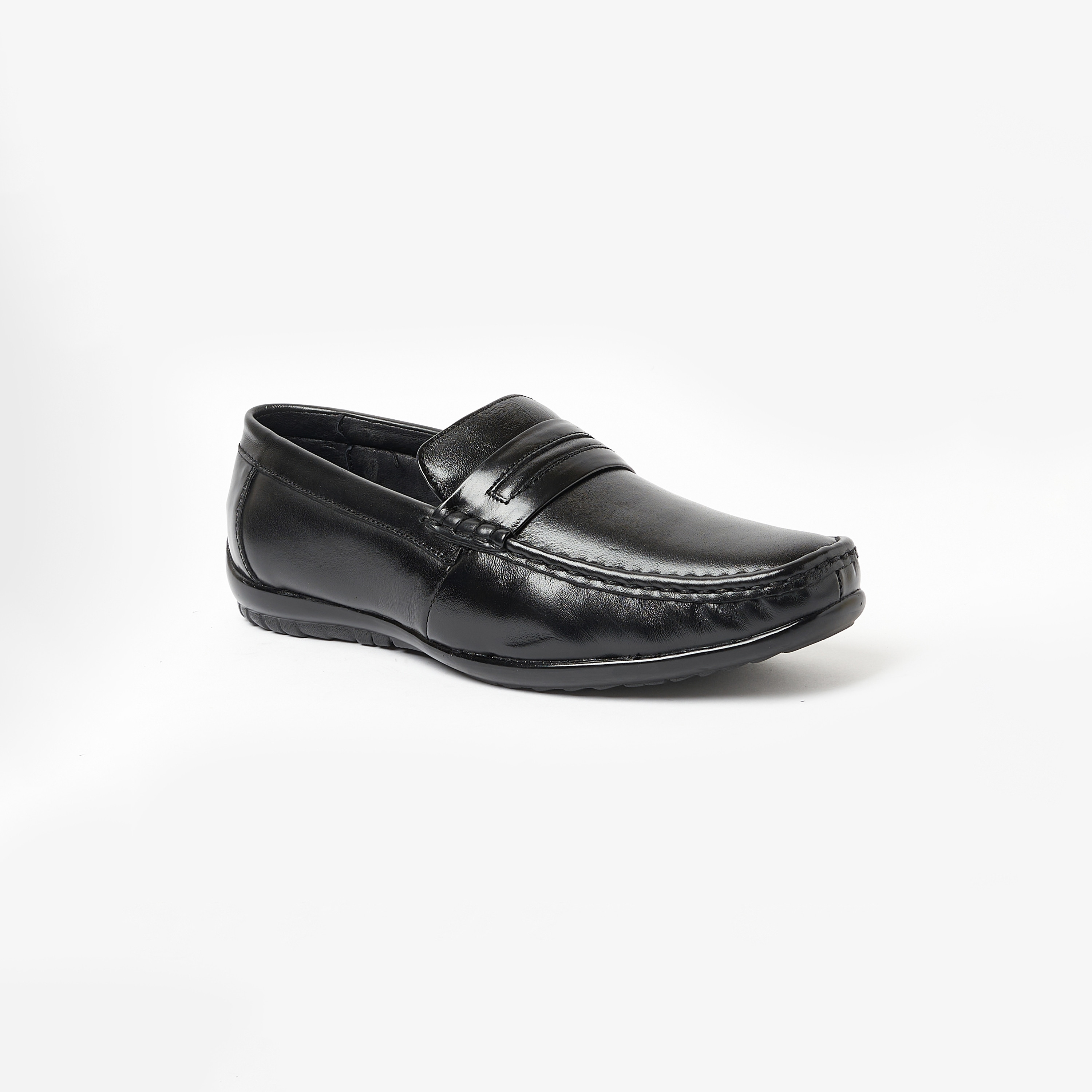حذاء  رجالي بمقدمة مستديرة رسمية بيني لوفارز من جيواومني | GEO-12-men-shoes-formalshoes-image-1