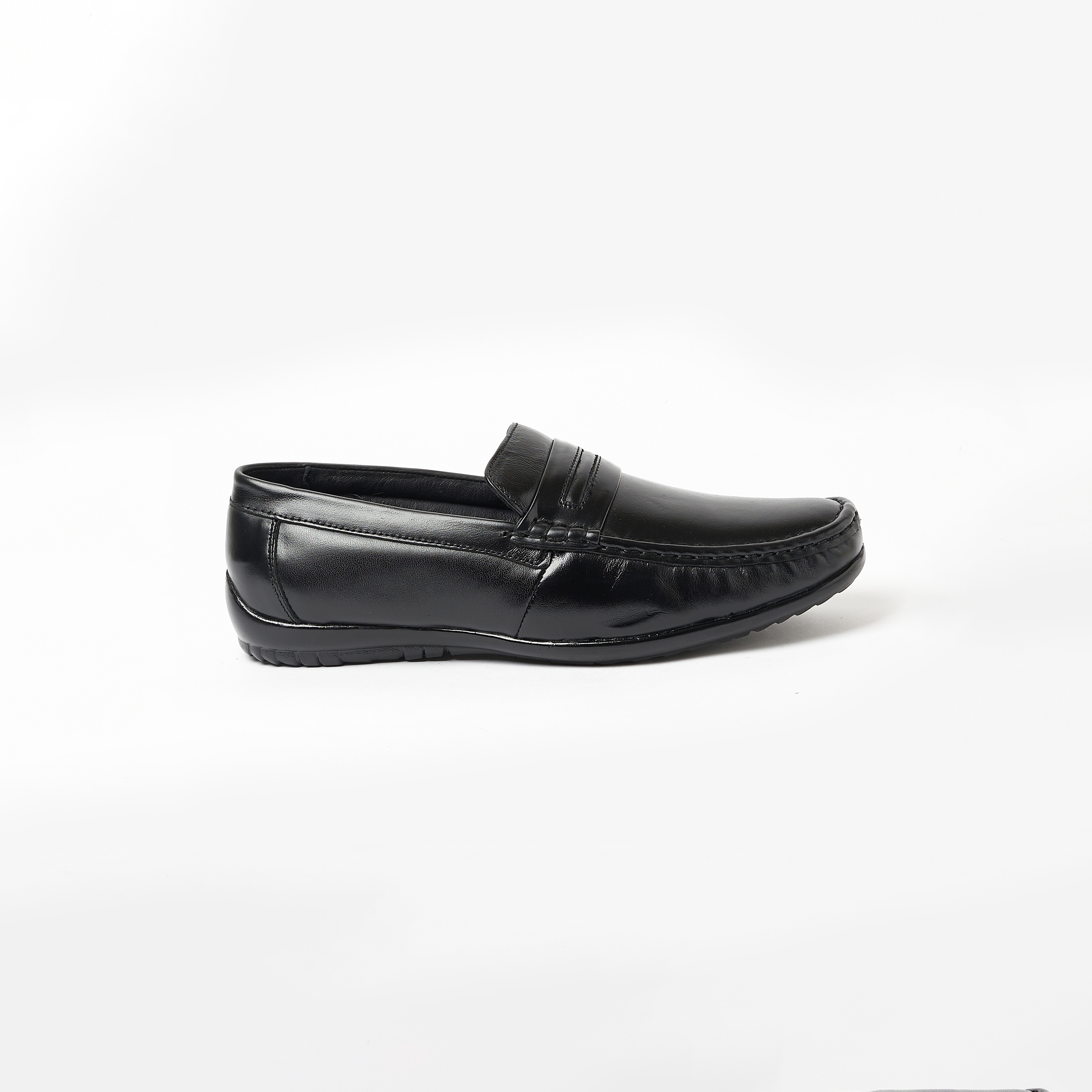 حذاء  رجالي بمقدمة مستديرة رسمية بيني لوفارز من جيواومني | GEO-12-men-shoes-formalshoes-image-2