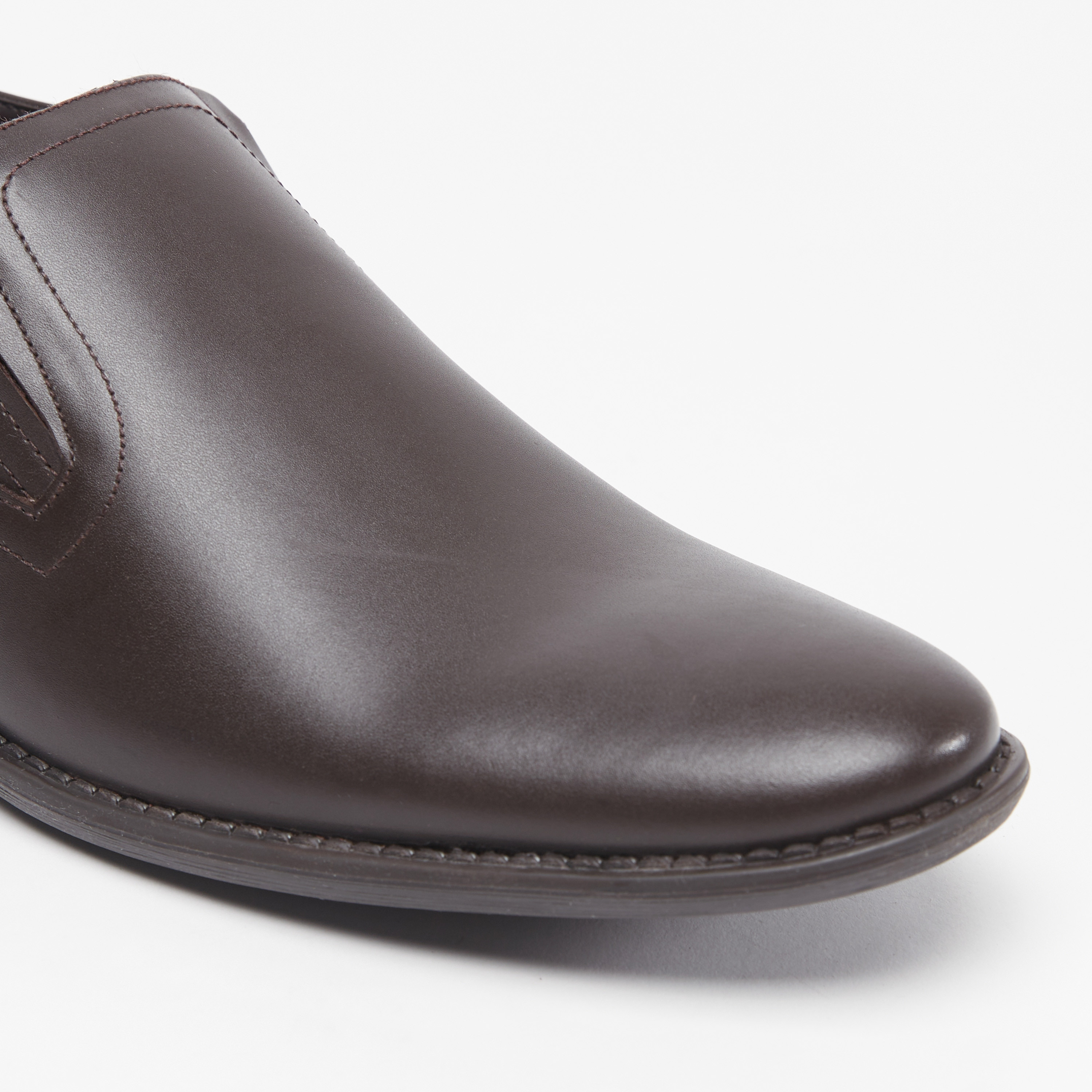 Solid Slip-On Loafers with Gusset Detail-men-shoes-formalshoes-image-5