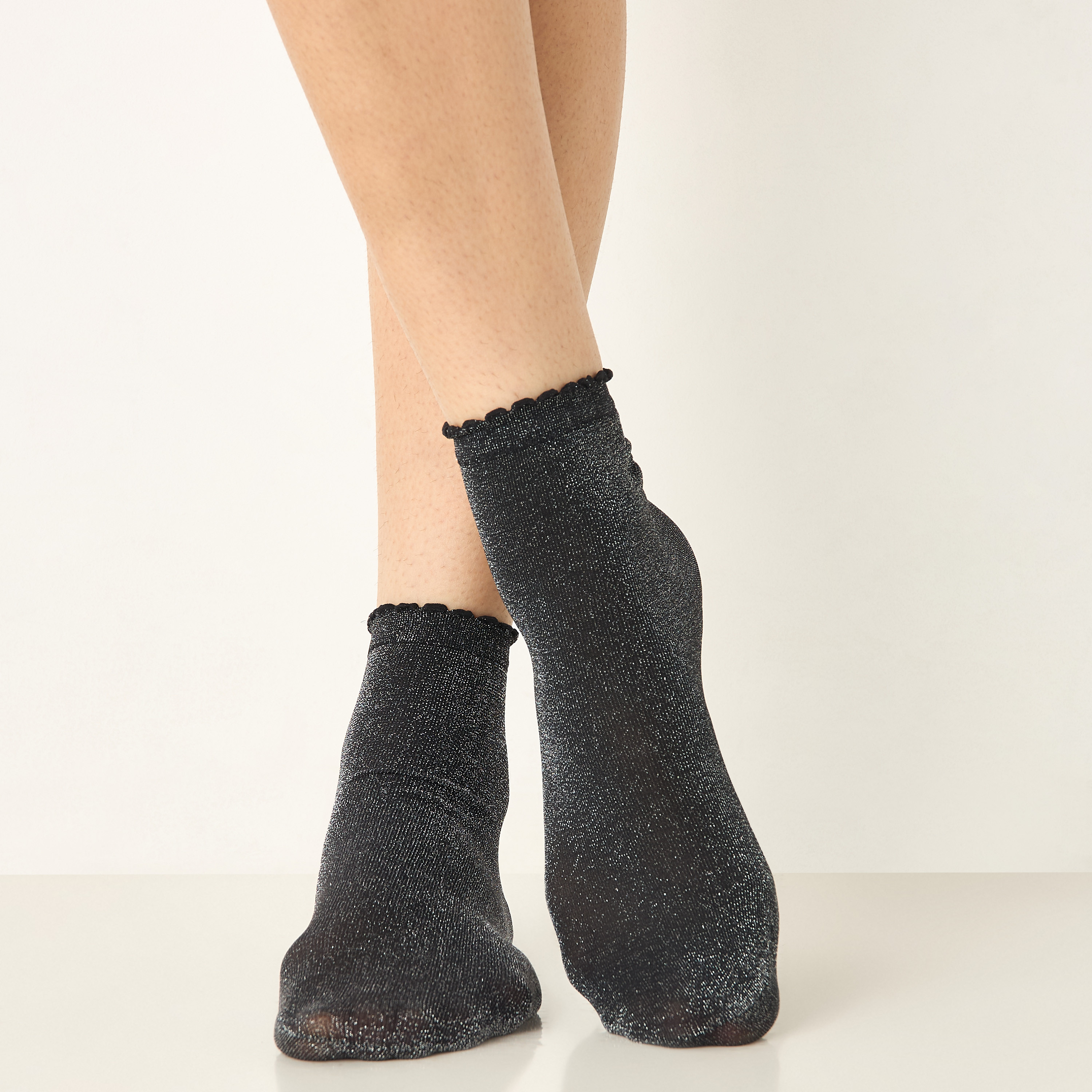 جوارب بارزة الملمس بطول الكاحل من سيليست-women-socksandstockings-image-2