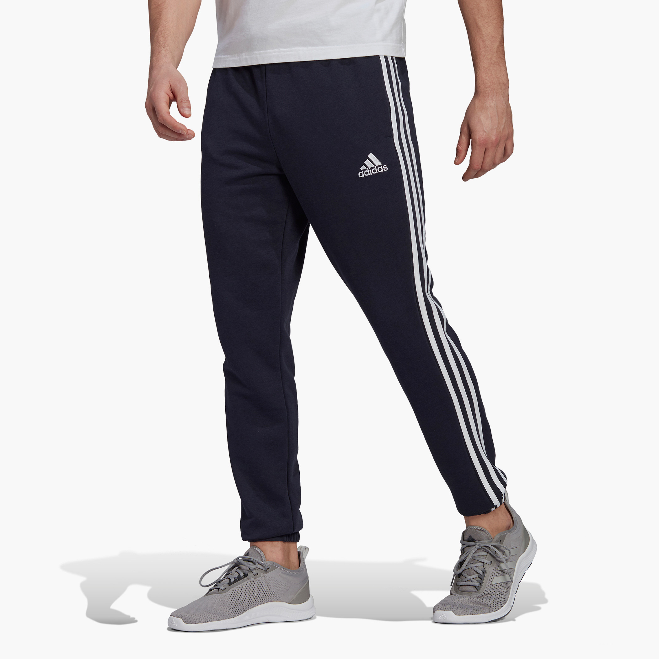 بنطلون اديداس إم 3 إس فت تي بت للرجال مع 3 خطوط-men-clothing-sportswearandactivewear-bottoms-image-1