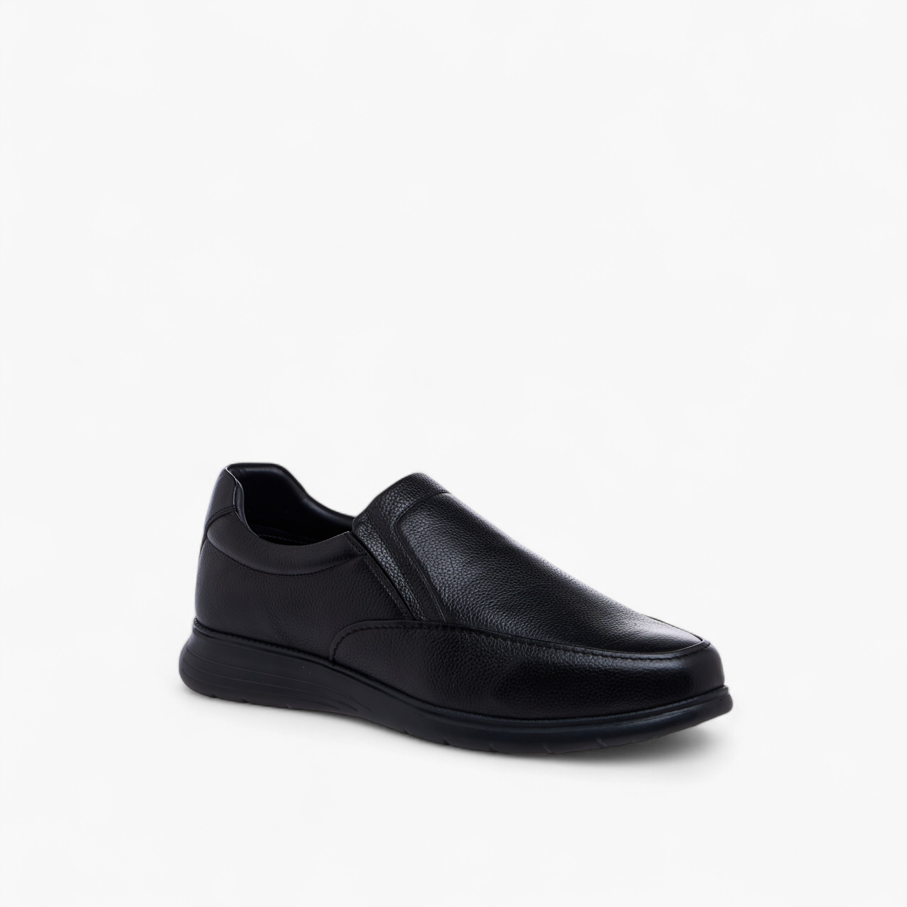 حذاء سادة سهل الارتداء من إل بي إل من شو إكسبريس-men-shoes-formalshoes-image-2