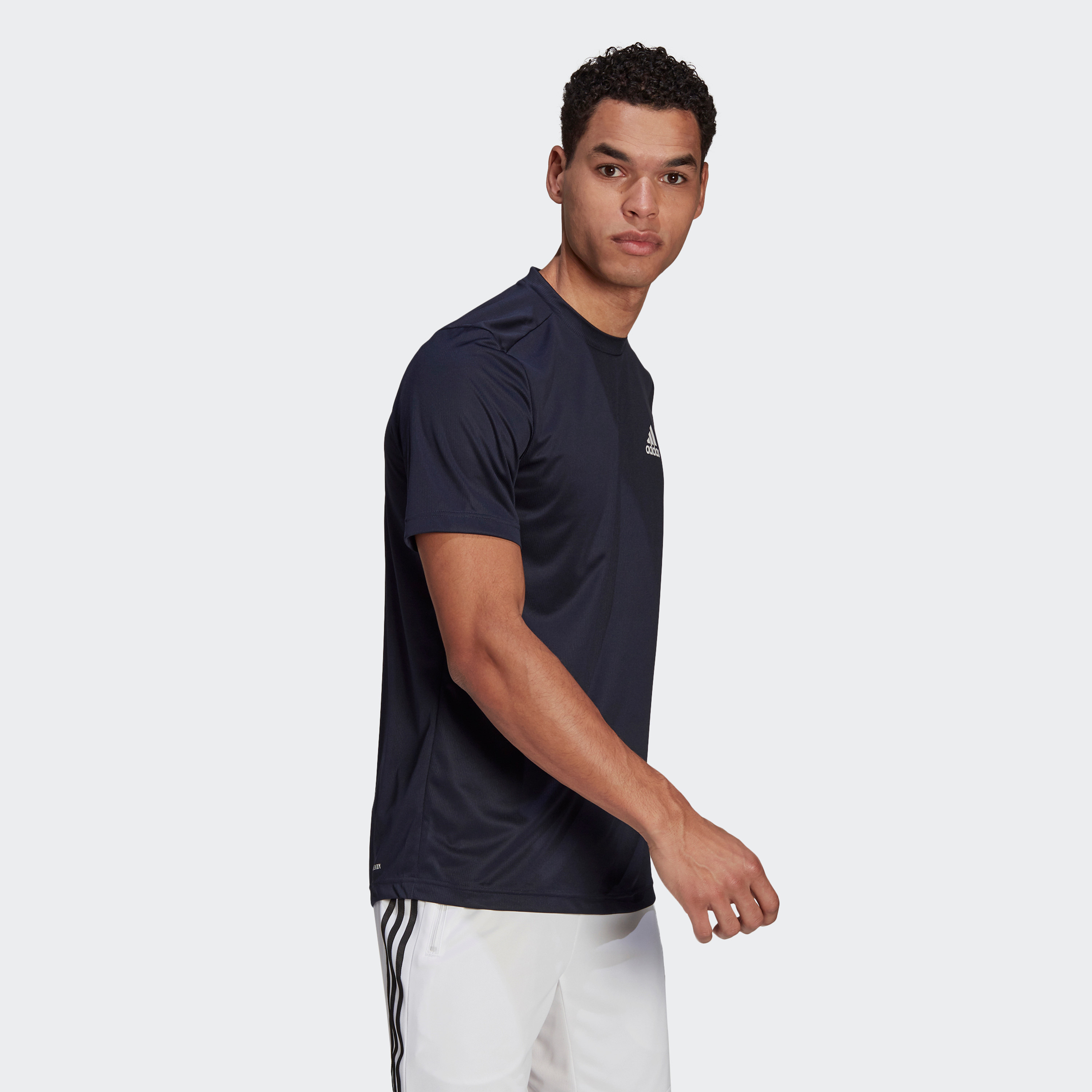 Adidas M Pl T Men Logo T-Shirt-men-clothing-sportswearandactivewear-tshirtsandpolos-image-3