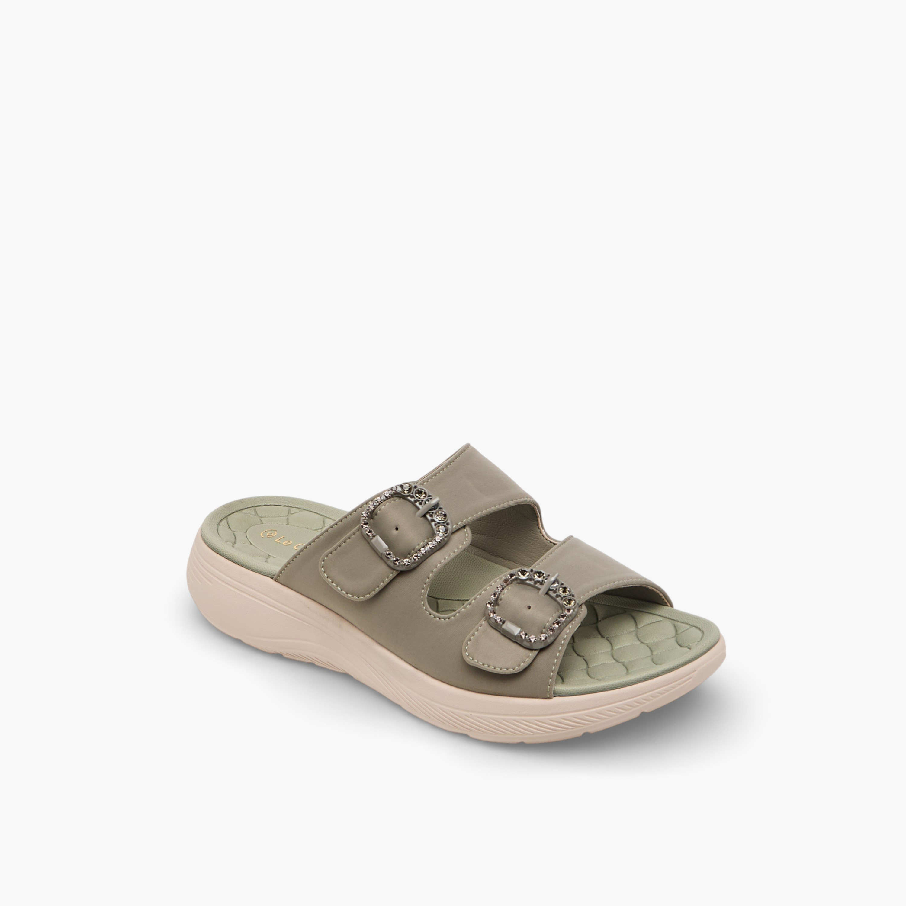 شبشب مريح مزين بإبزيم للنساء من لو كونفورت-women-shoes-sandals-heeled-image-5