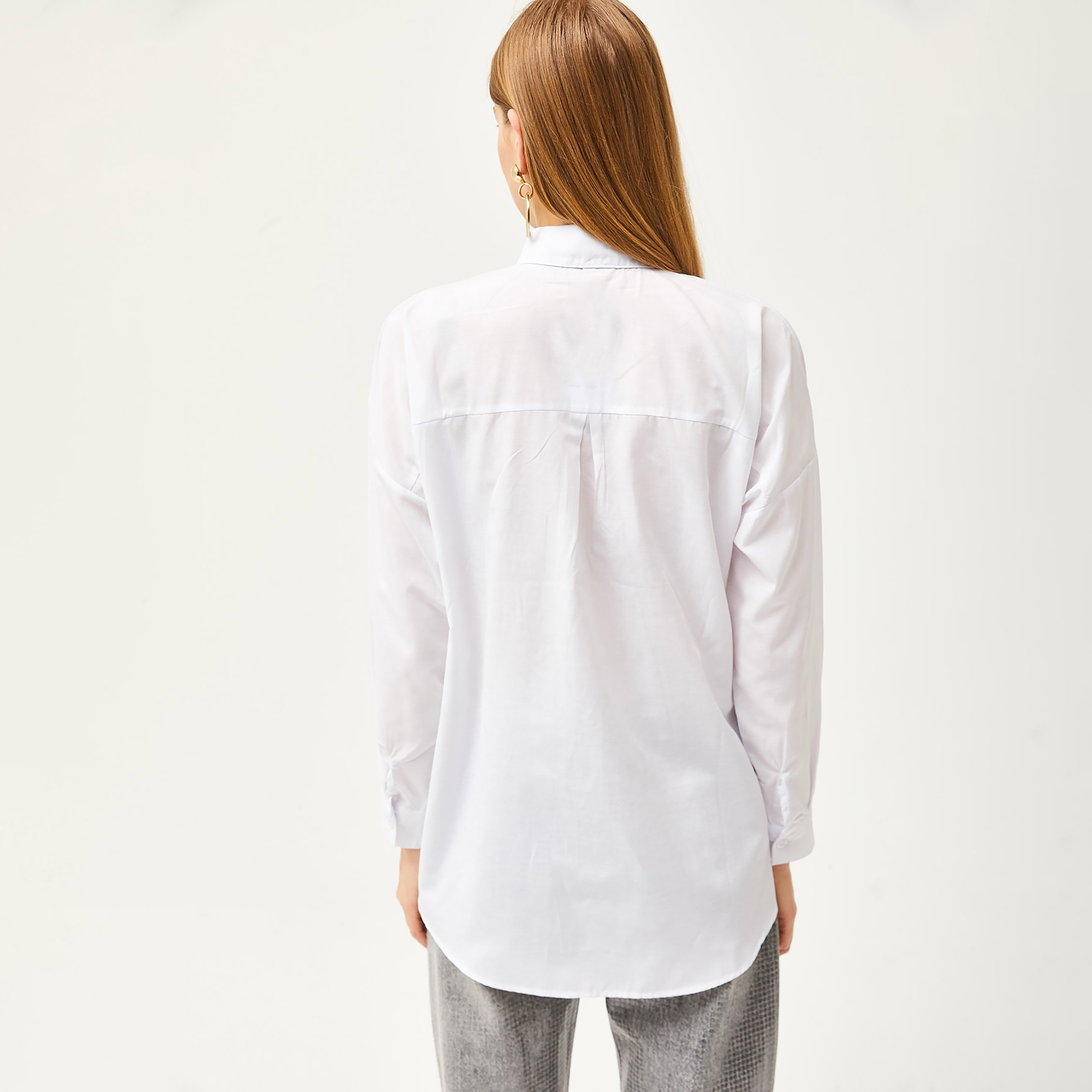 قميص نسائي أبيض بياقة مرصعة وأكمام منسدلة من أولالوك-women-clothing-shirtsandblouses-shirts-image-3