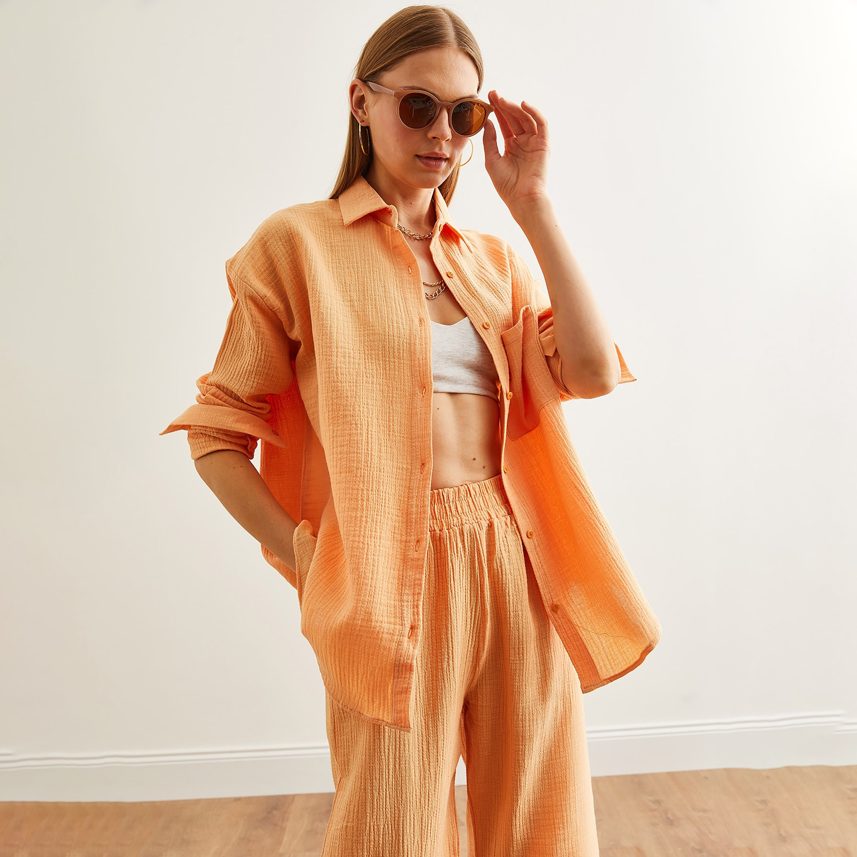 قميص نسائي بياقة منسدلة وأكمام منسدلة من أولالوك-women-clothing-shirtsandblouses-shirts-image-14