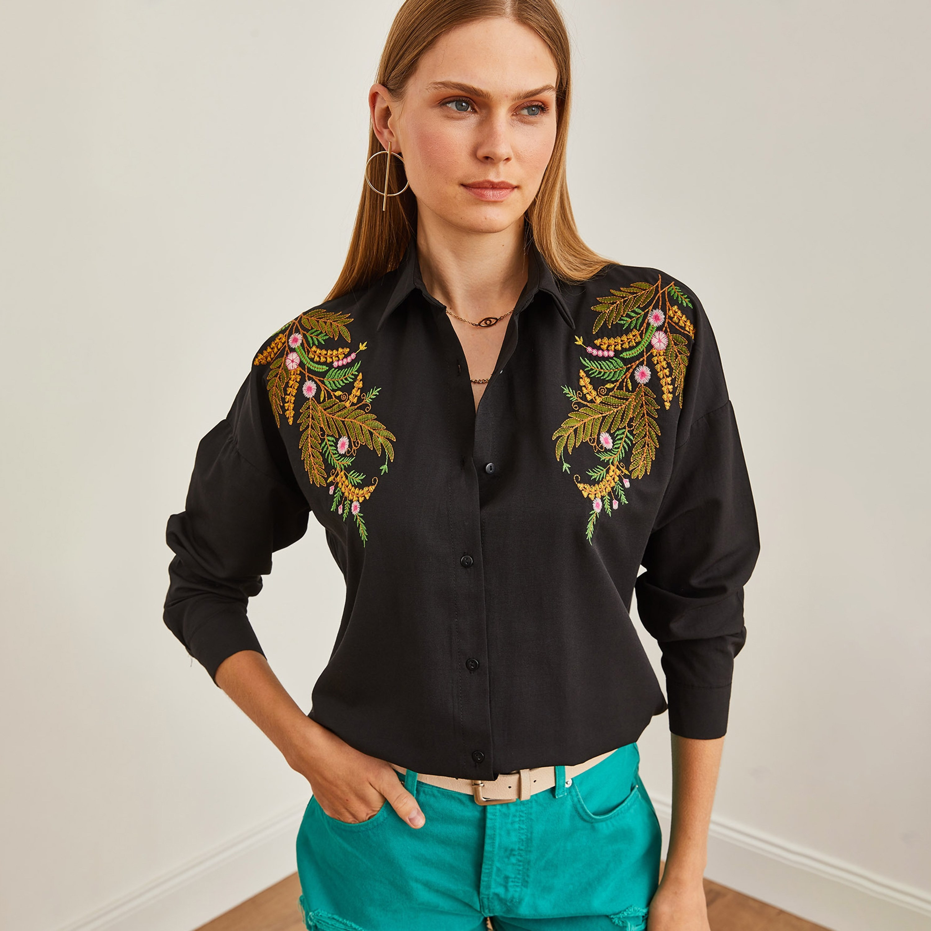 قميص نسائي مطرز بأوراق الشجر بأكمام منسدلة وياقة من أولالوك-women-clothing-shirtsandblouses-shirts-image-5
