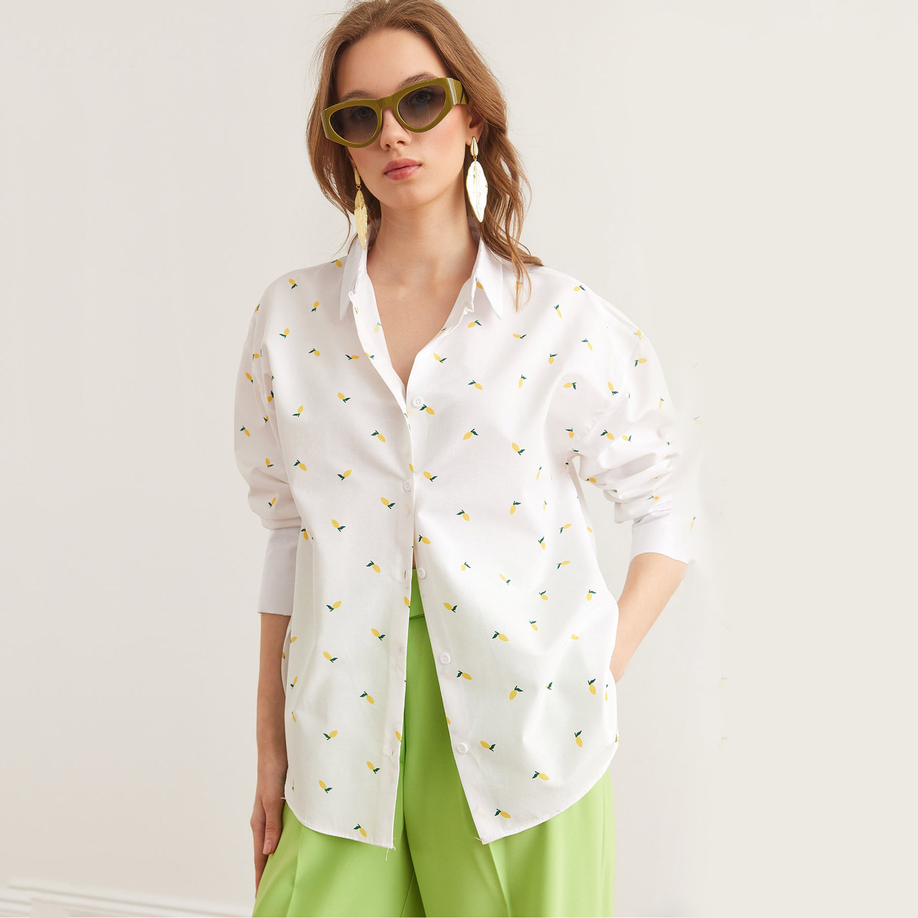 قميص نسائي بطبعة ليمون، بأكمام منسدلة، أبيض من أولالوك-women-clothing-shirtsandblouses-shirts-image-1