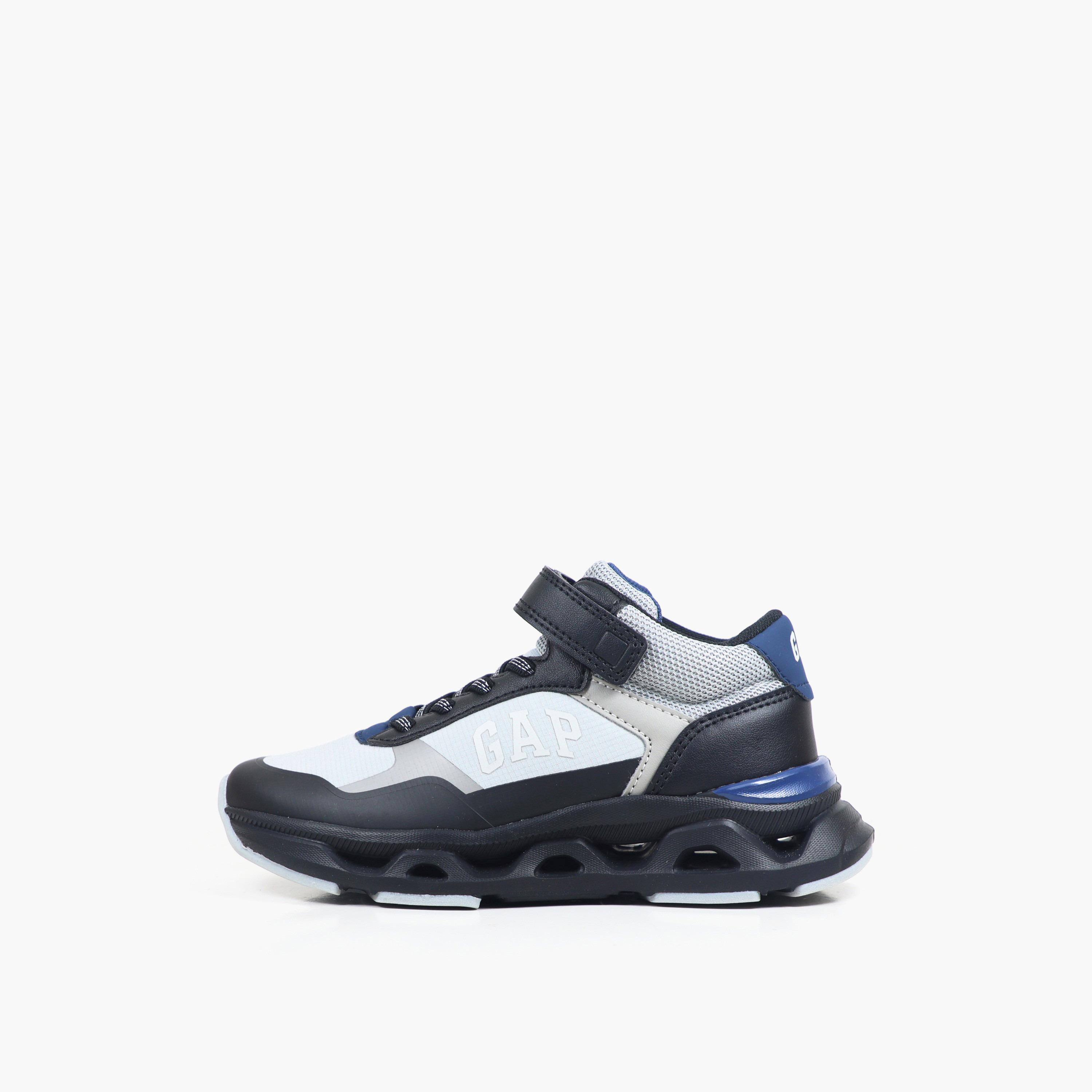 حذاء سنيكرز بشريط إغلاق لاصق ساكرامنتو للأولاد من جاب-boys-shoes-sneakers-image-1