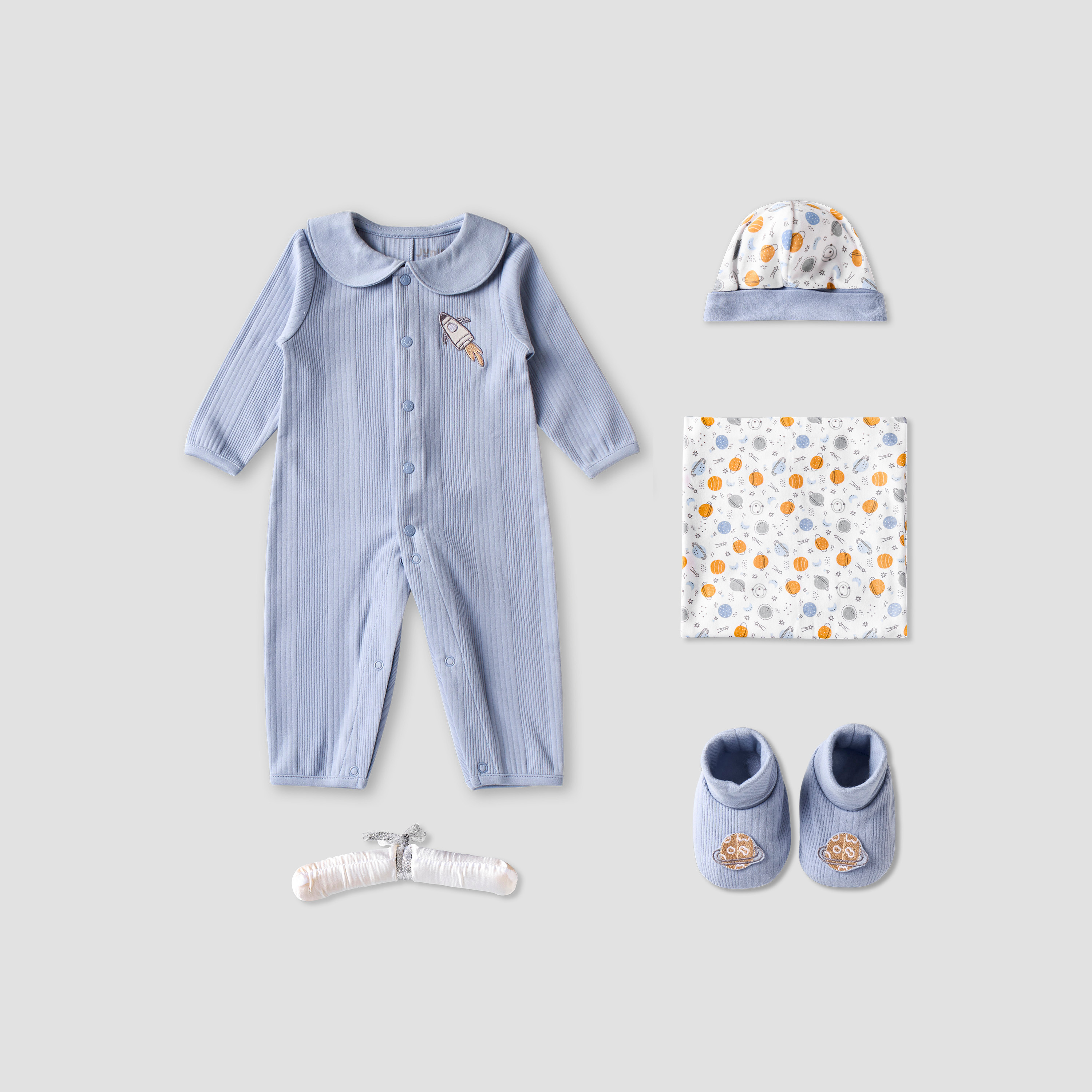 Set of 5 Juniors Clothing Gift Set with Planet Print-baby-boys-clothing-setsandcoords-image-2