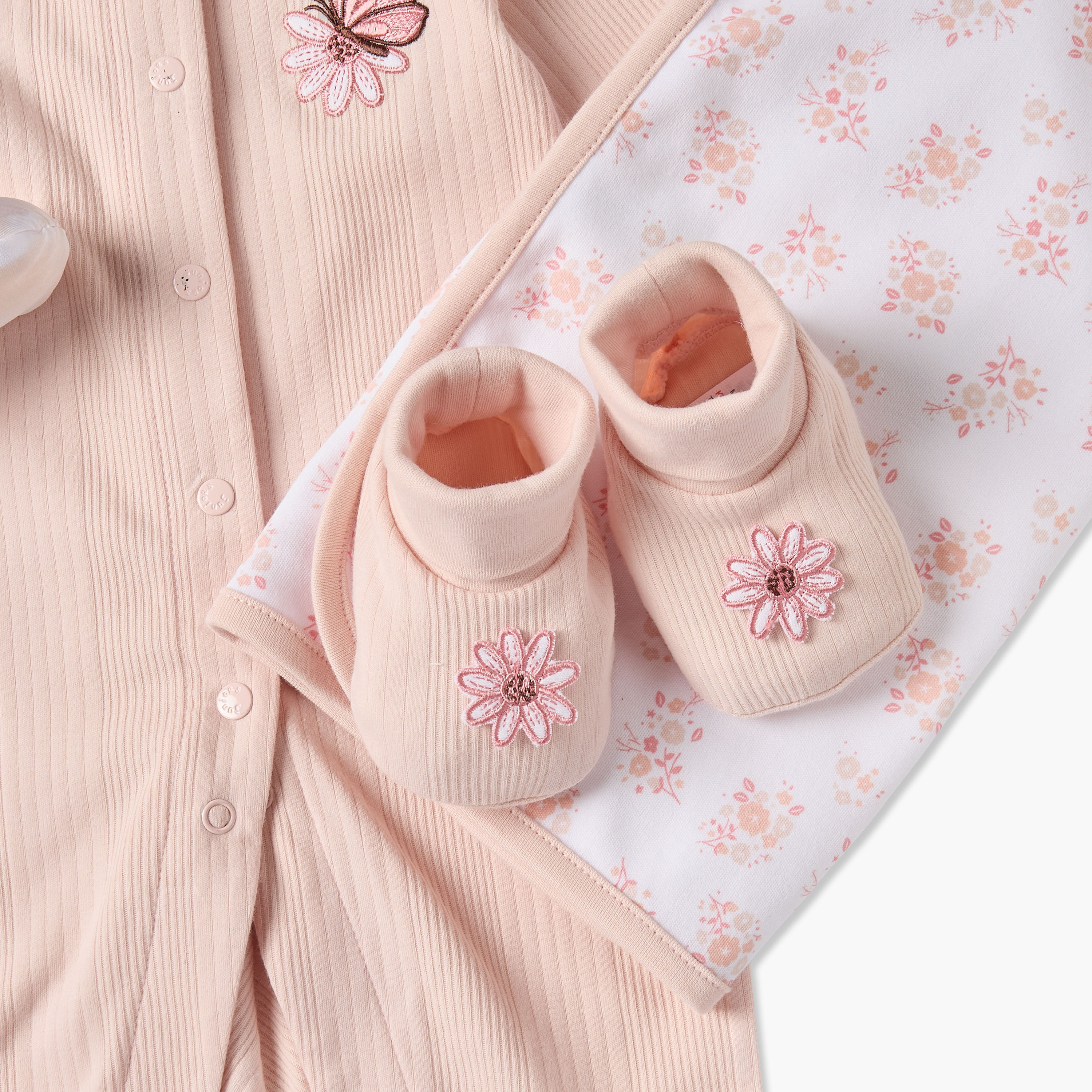 طقم هدايا ملابس 5 قطع بتطريزات زهرية من جونيورز-baby-girls-clothing-setsandcoords-image-10