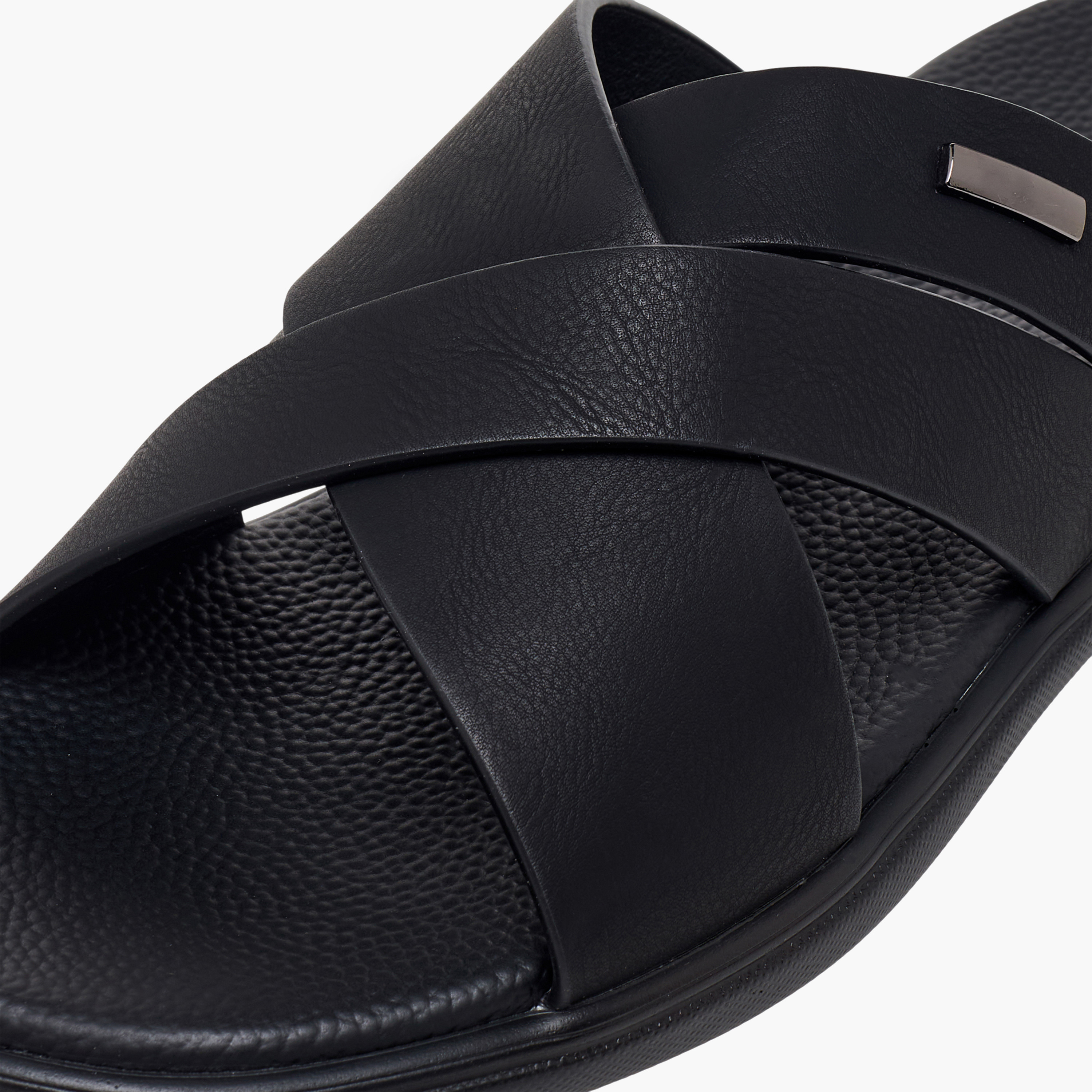 صندل مريح بأحزمة متقاطعة للرجال من إل بي إل من شو إكسبريس.-men-shoes-sandals-image-7