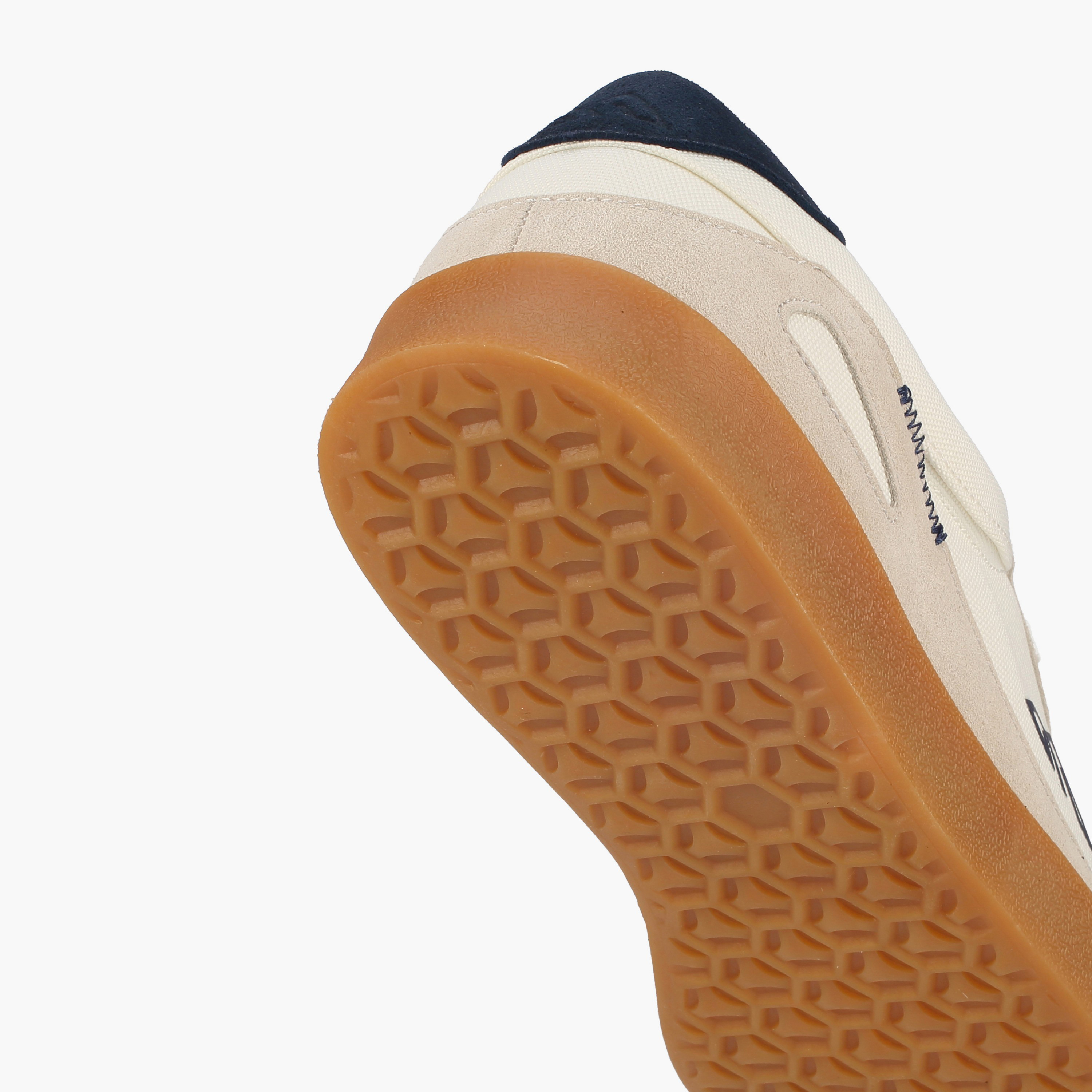 حذاء سنيكرز بطول الكاحل ورباط إغلاق للرجال من أوكلان من شو إكسبريس-men-shoes-sneakers-image-5