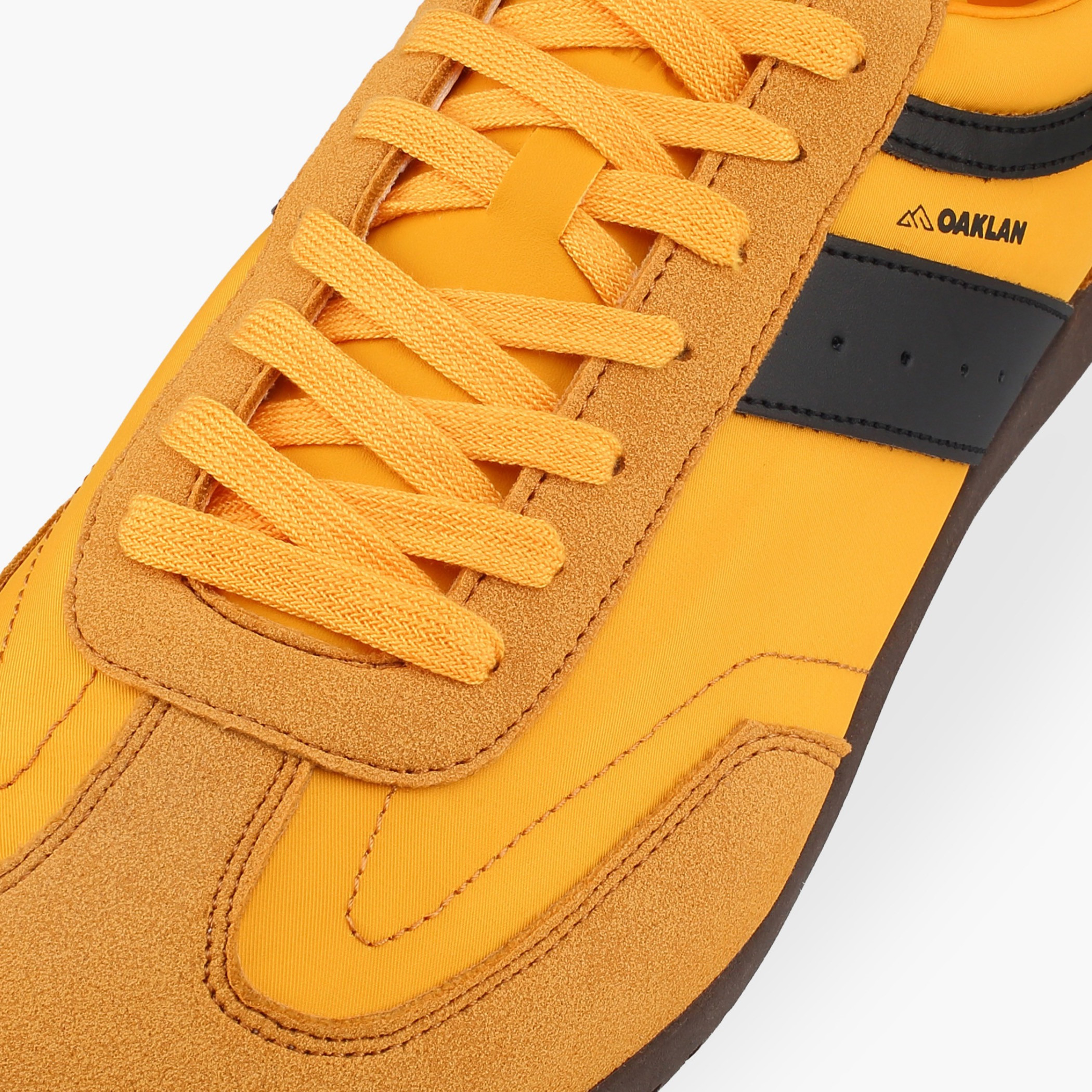 حذاء سنيكرز برباط للرجال من أوكلان من شو اكسبريس-men-shoes-sneakers-image-4