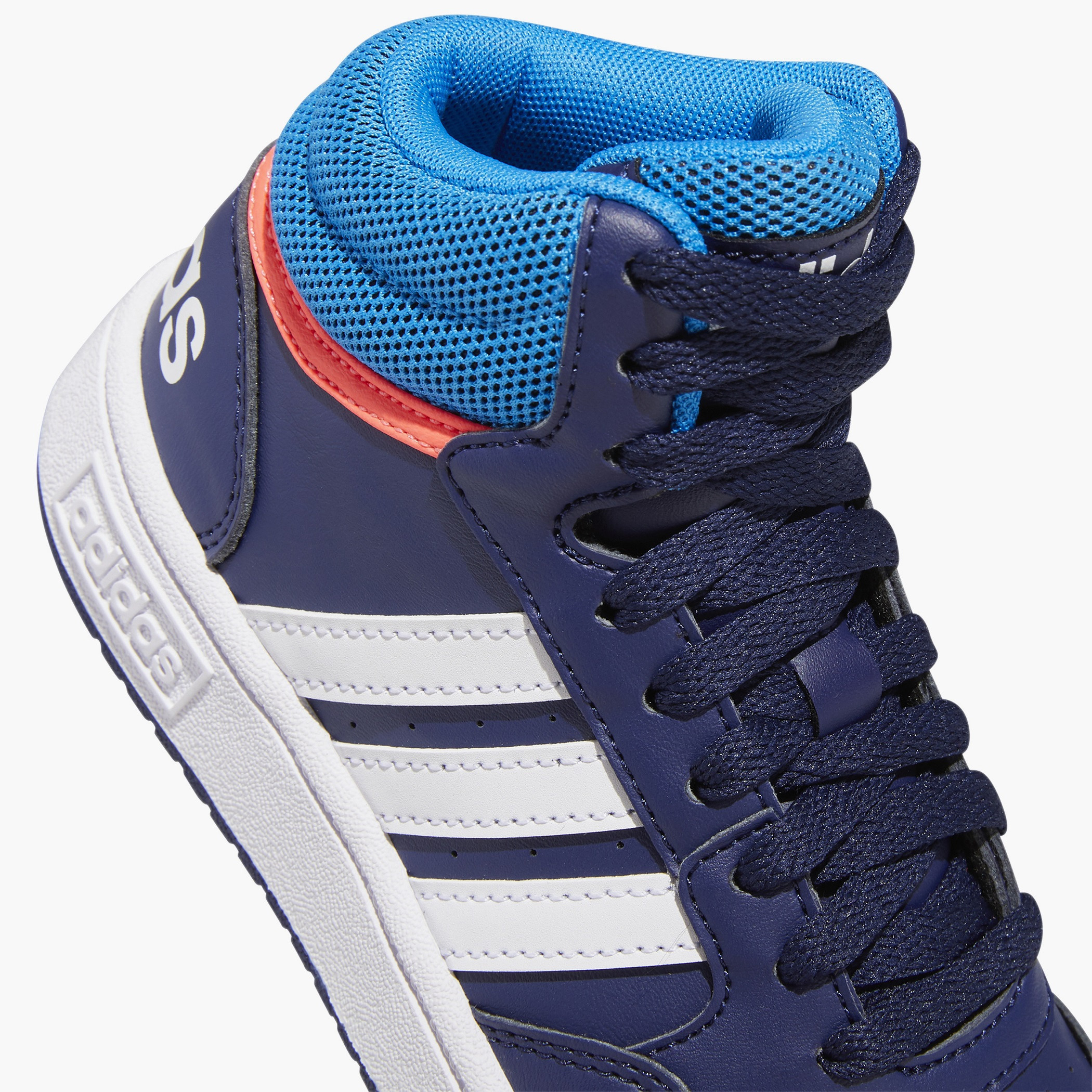 حذاء سنيكرز من أديداس من أطواق متوسطة 3.0 ك للأطفال GW0400-sports-boys-shoes-image-4