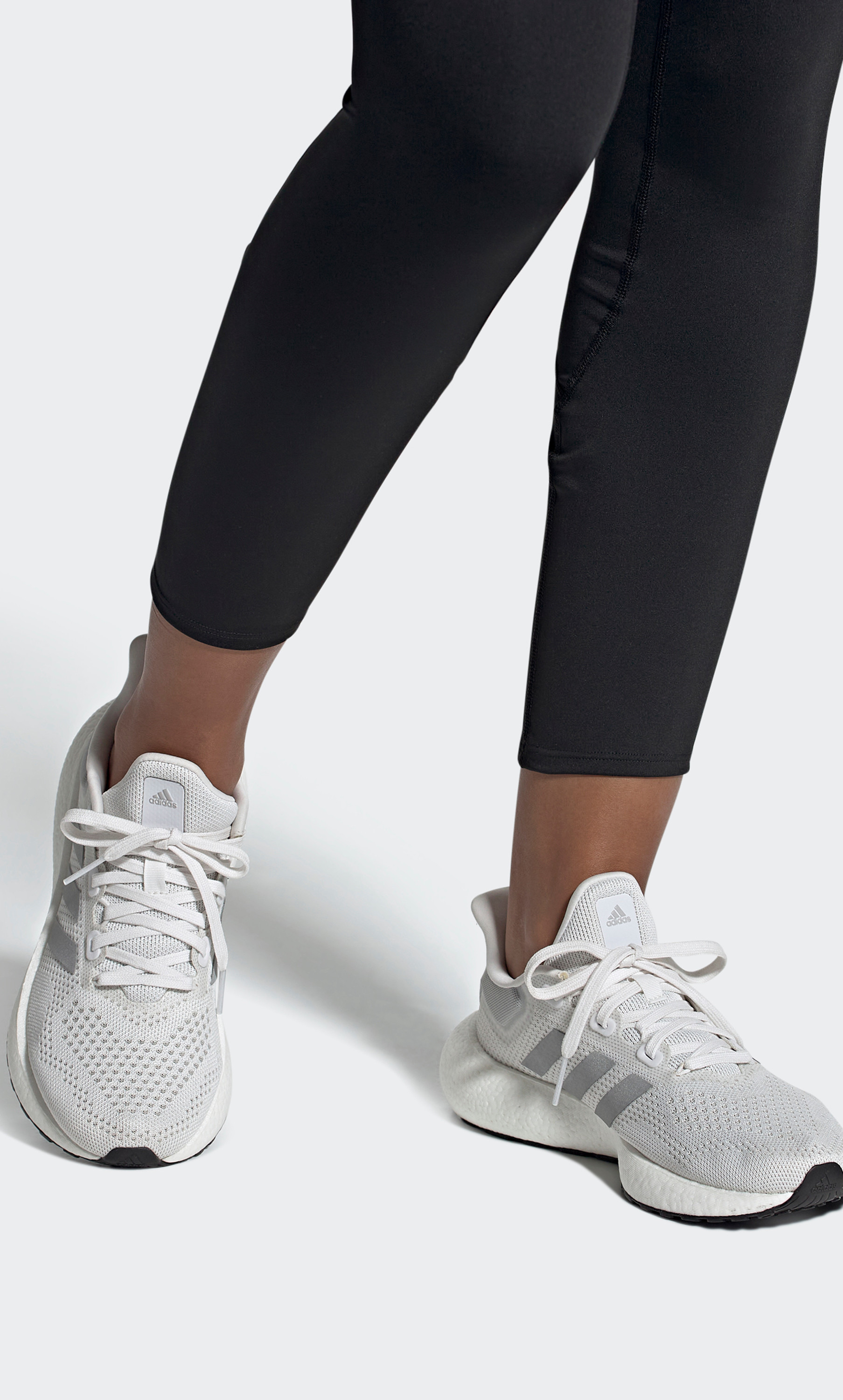 GW0906 أحذية رياضية للنساء من اديداس، بتصميم بيور بوست جيت-sports-women-shoes-image-2