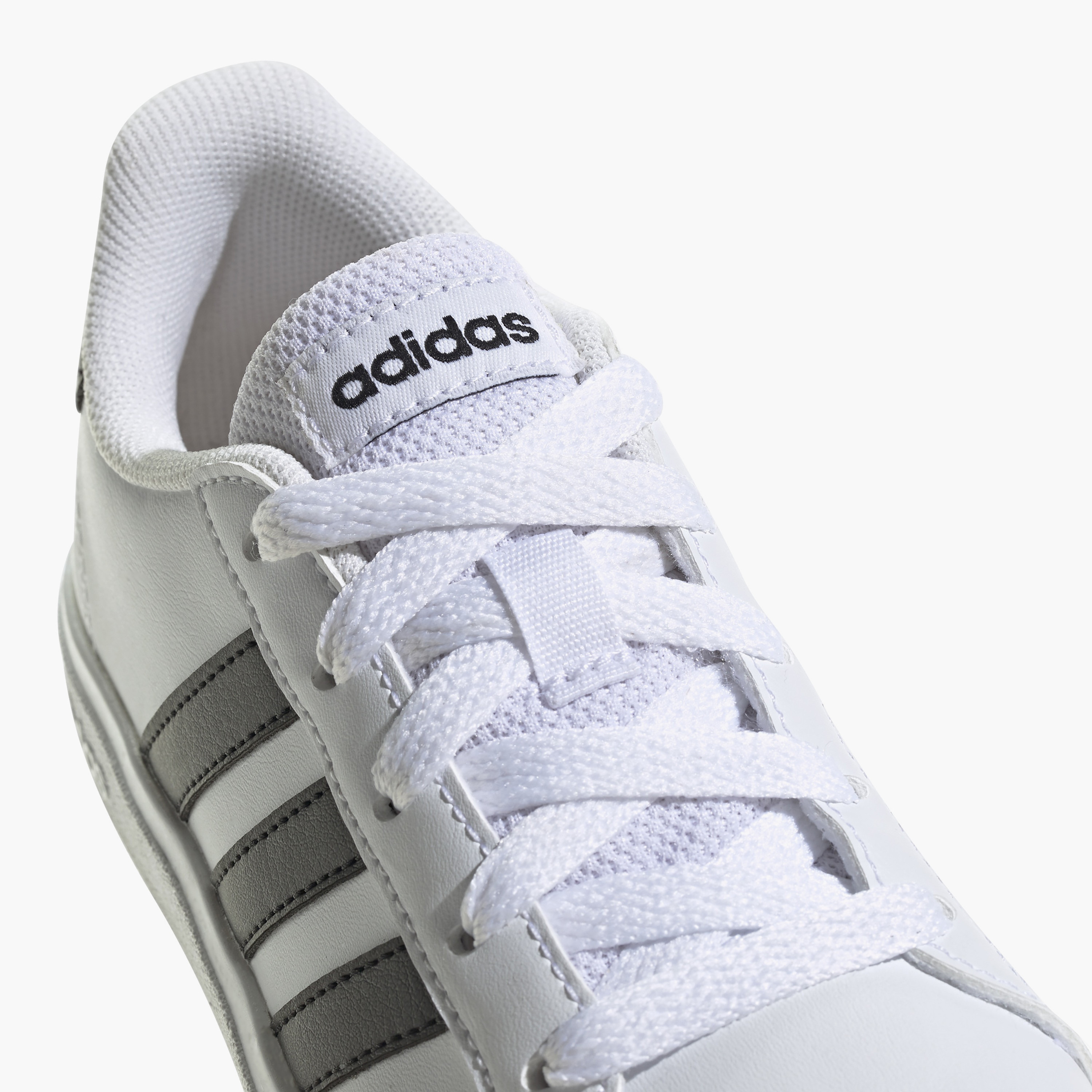 سنيكرز ذو جراند كورت 2.0 من أديداس GW6511 | OE-girls-shoes-sneakers-image-7