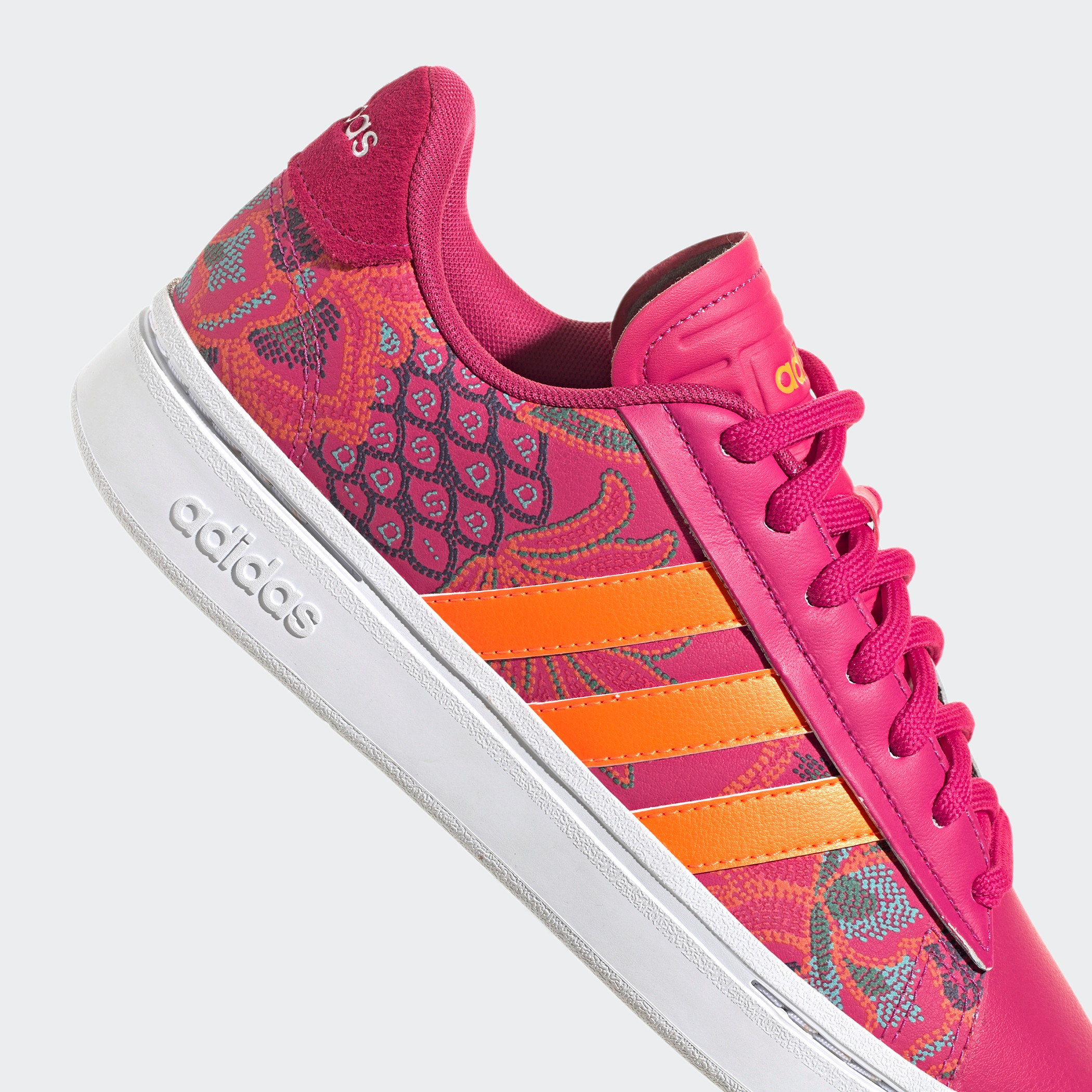 GY7060 حذاء الجري من اديداس جراند كورت ألفا للنساء-sports-women-shoes-image-3