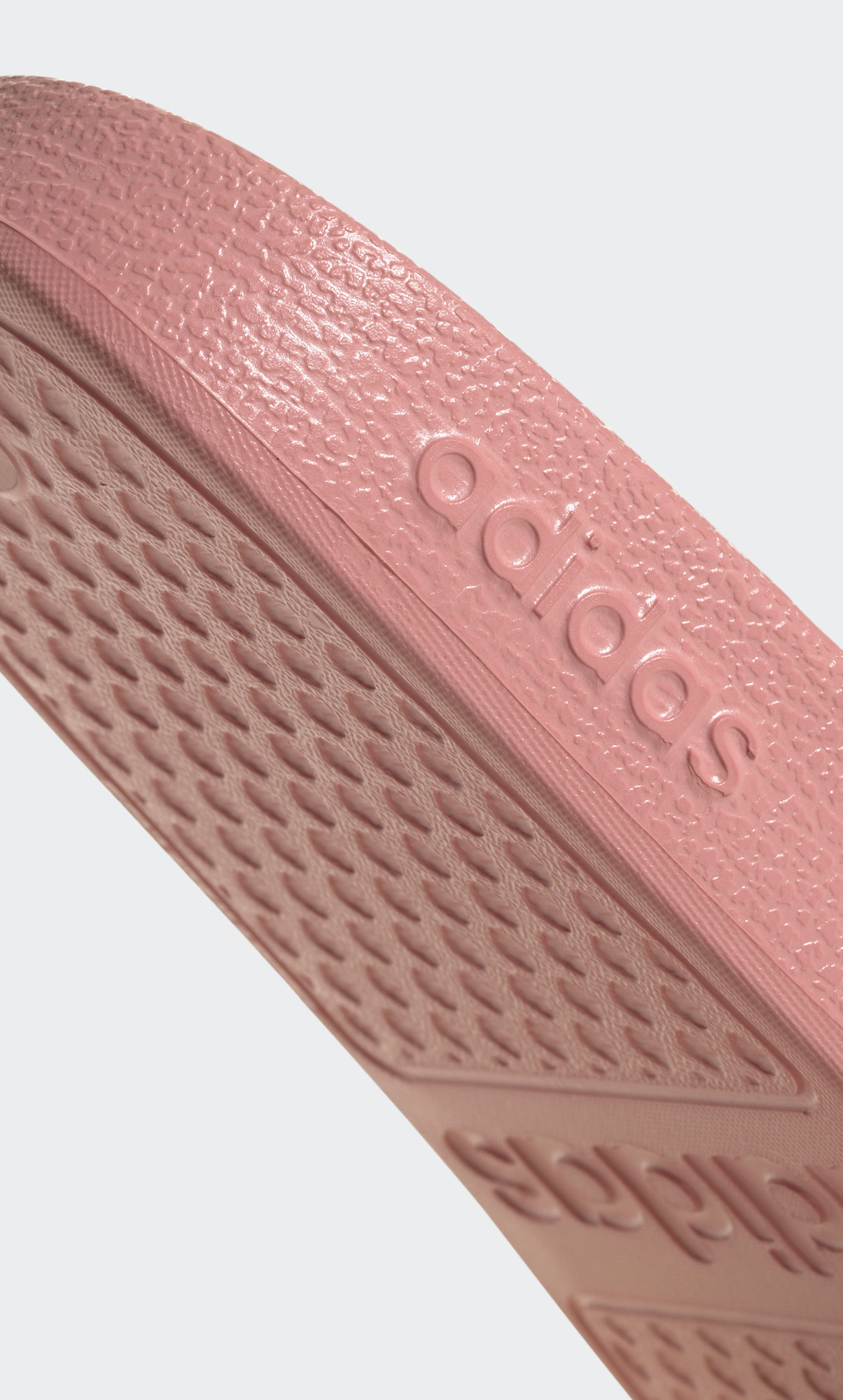 سلايدر من أديداس أديليت أكوا للنساء GZ5877-women-shoes-flipflopsandslides-image-5