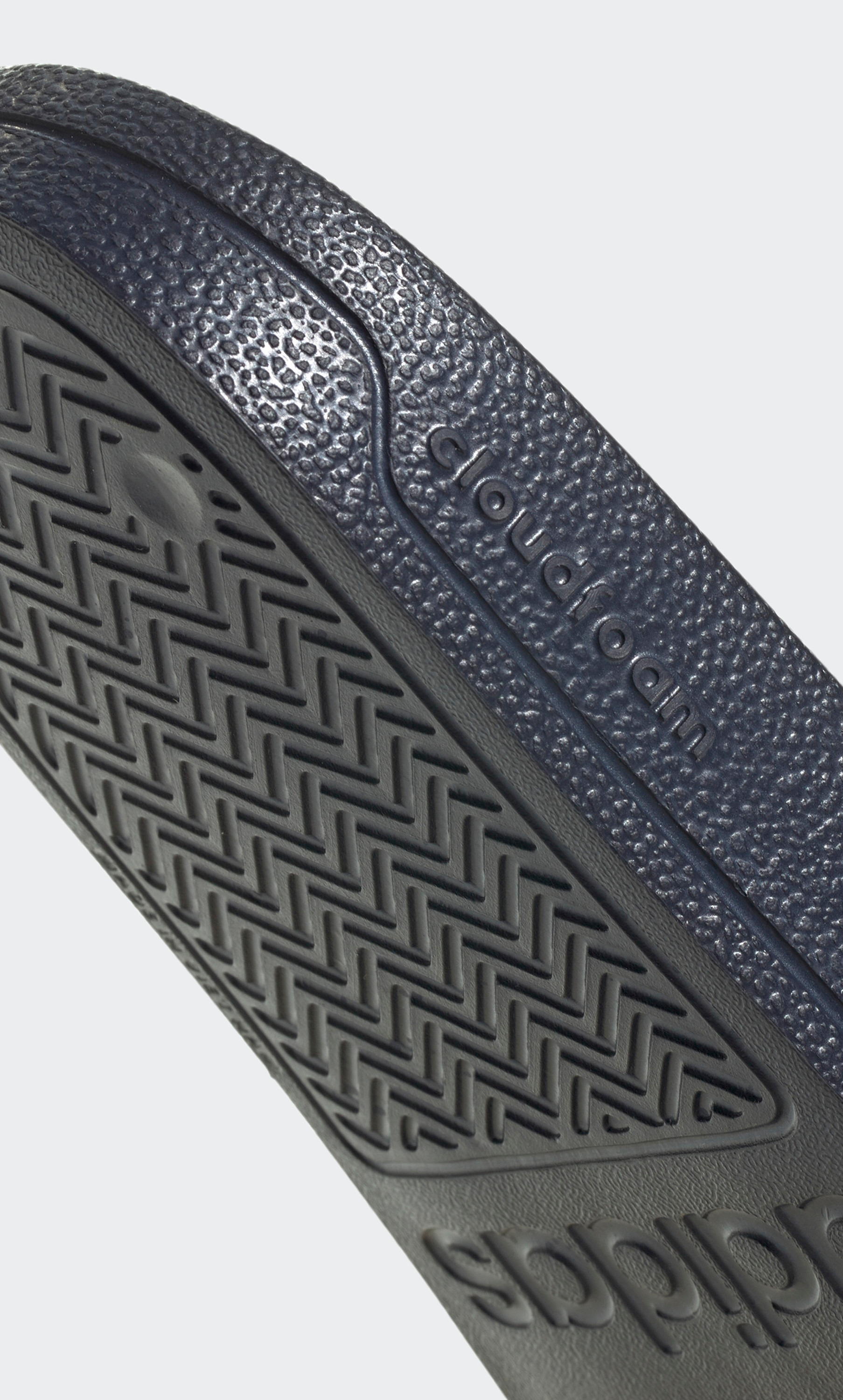 GZ5920 شباشب اديليت شاور للجنسين من اديداس-men-shoes-flipflopsandslides-image-7