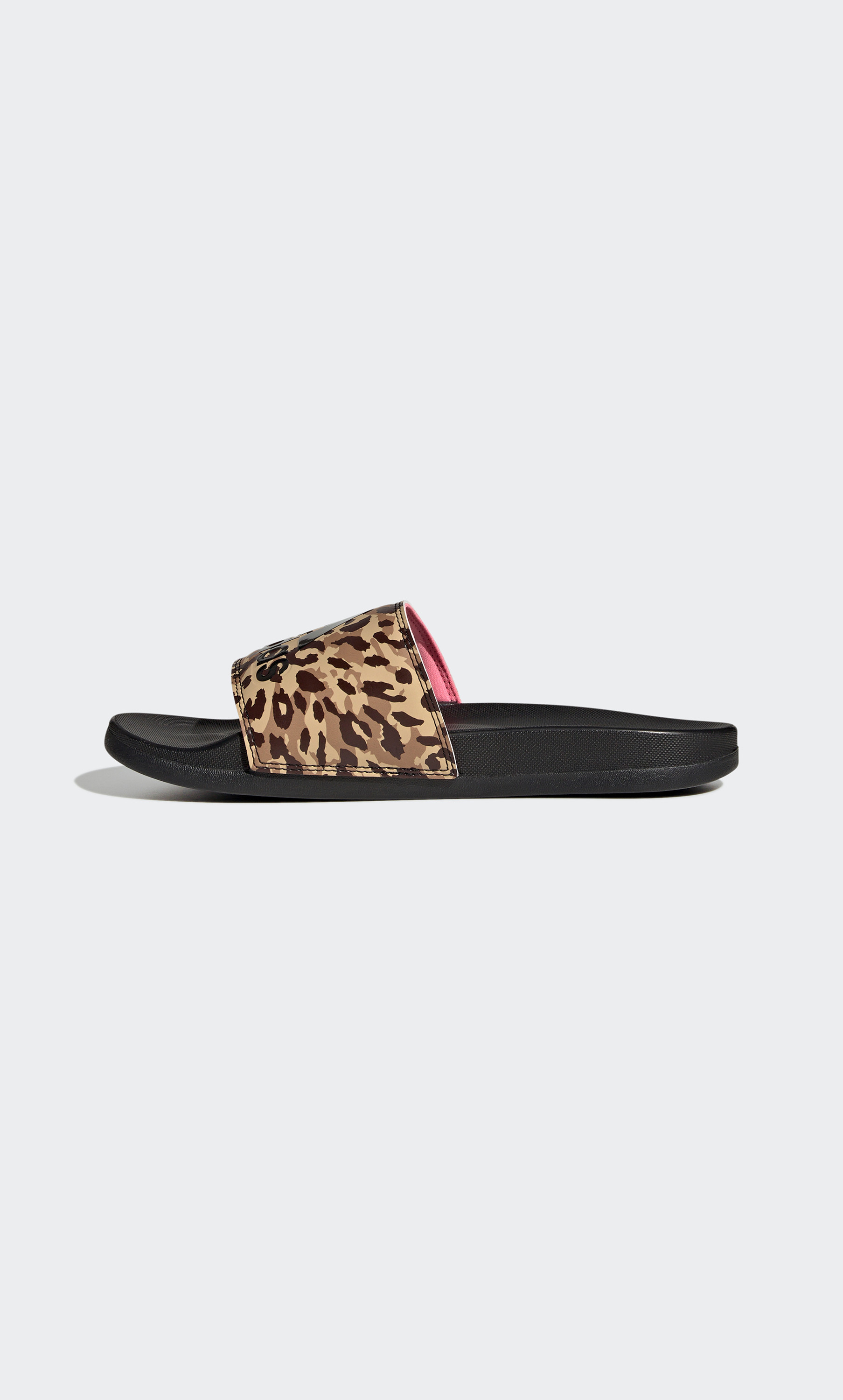 GZ6412 صنادل اديليت كومفورت سلايد للنساء من اديداس-women-shoes-flipflopsandslides-image-4