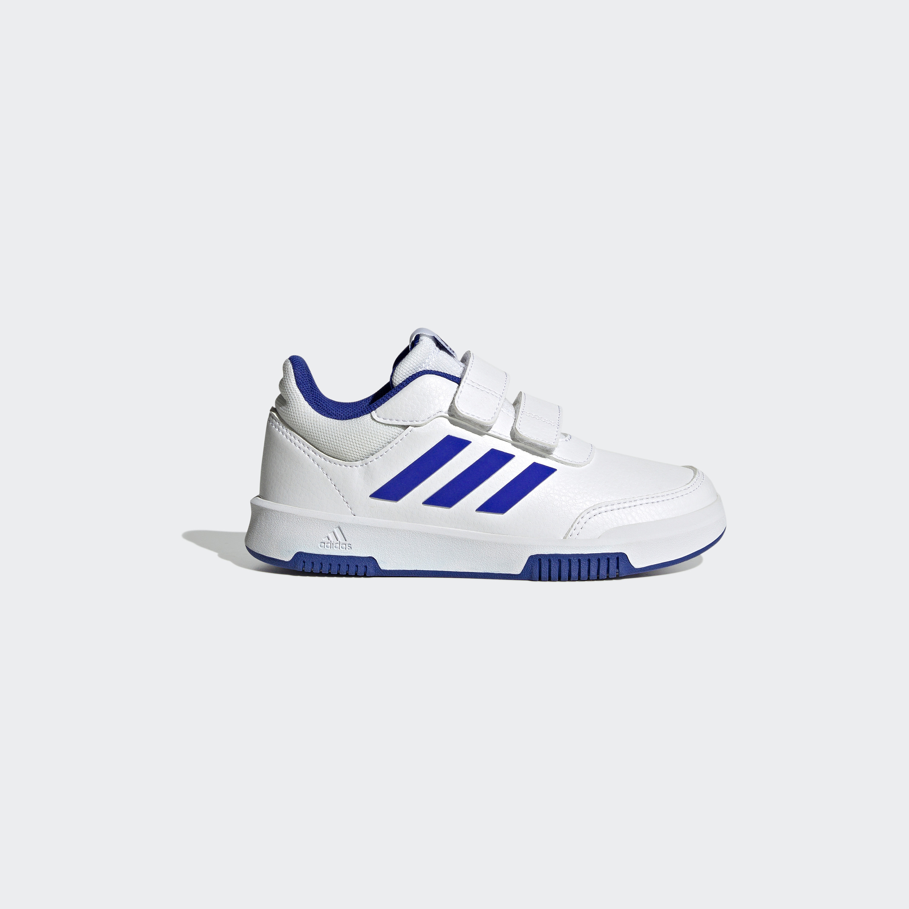 حذاء تدريب رياضي تنسور للاطفال مزود بخطاف وحلقة من اديداس| او اي-sports-boys-shoes-image-2