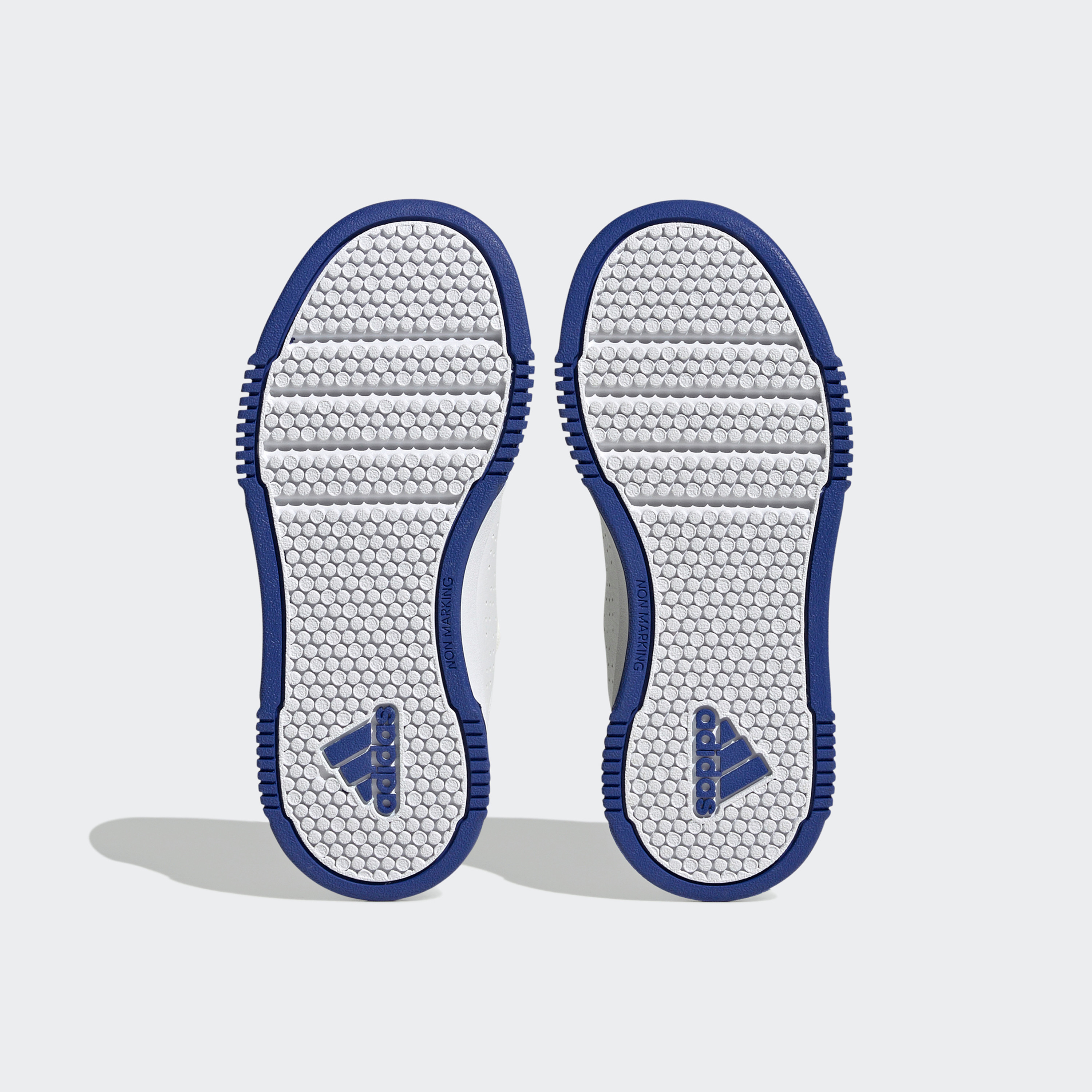 حذاء تدريب رياضي تنسور للاطفال مزود بخطاف وحلقة من اديداس| او اي-sports-boys-shoes-image-5