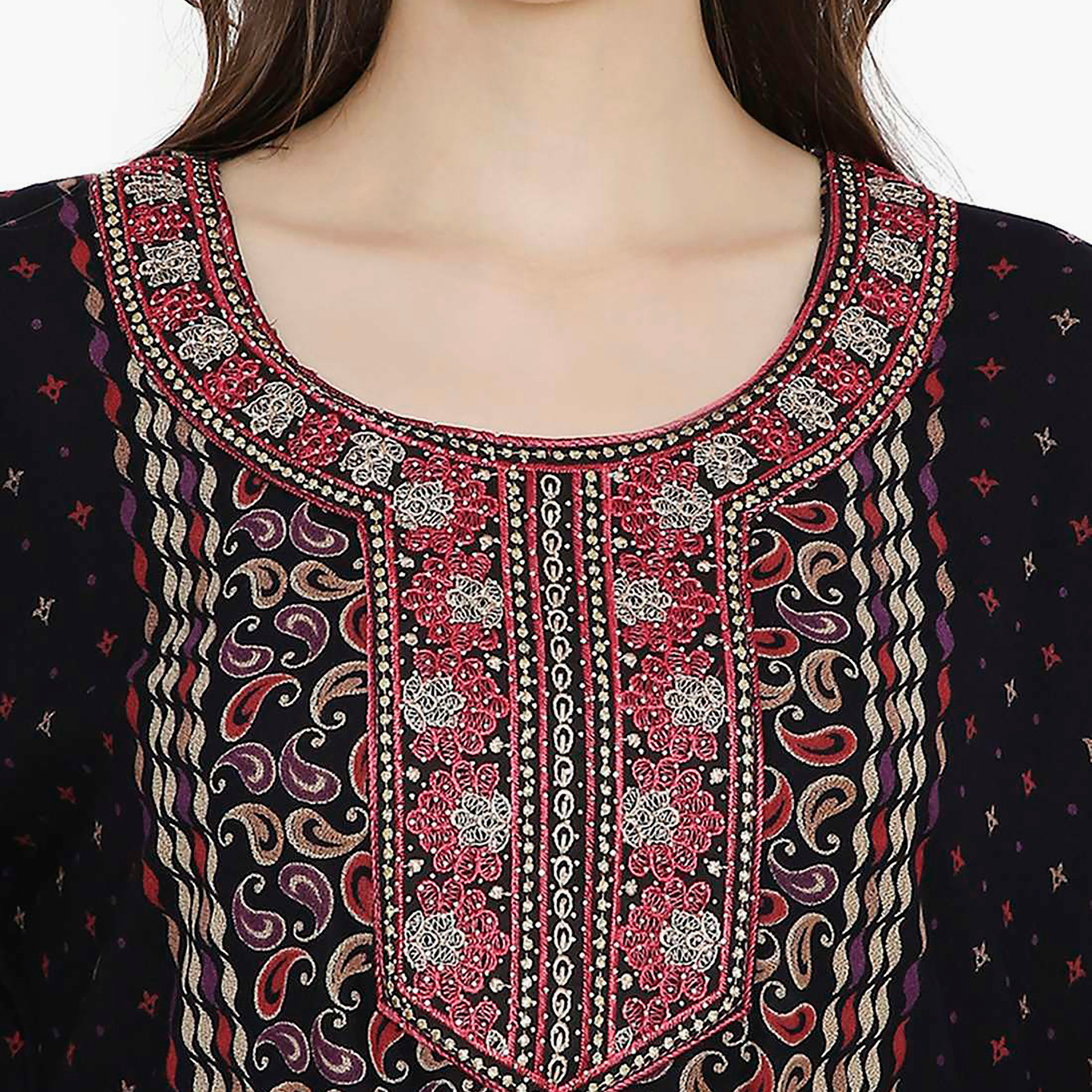 جلابية نسائية بطبعة بيزلي مطرزة بعقدة على الرقبة من هانا آند سارة-women-arabicclothing-jalabiyas-image-2