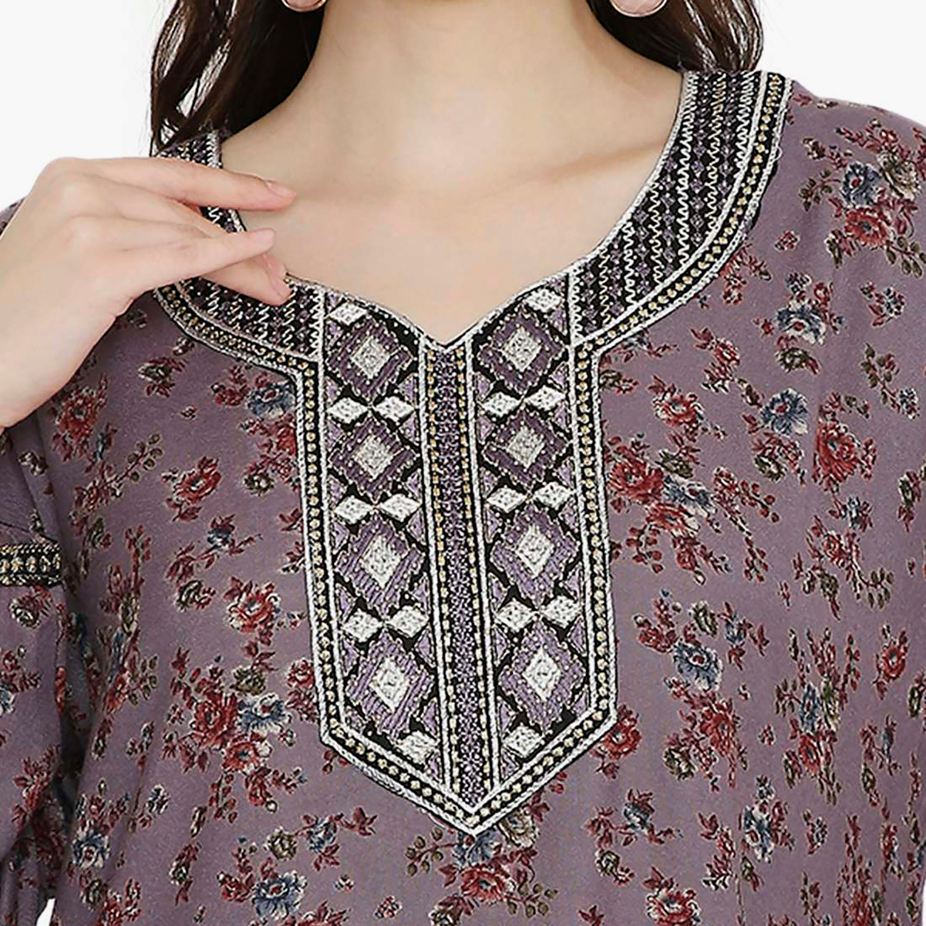 جلابية نسائية مطرزة بالزهور وعقدة عنق من هانا آند سارة-women-arabicclothing-jalabiyas-image-2