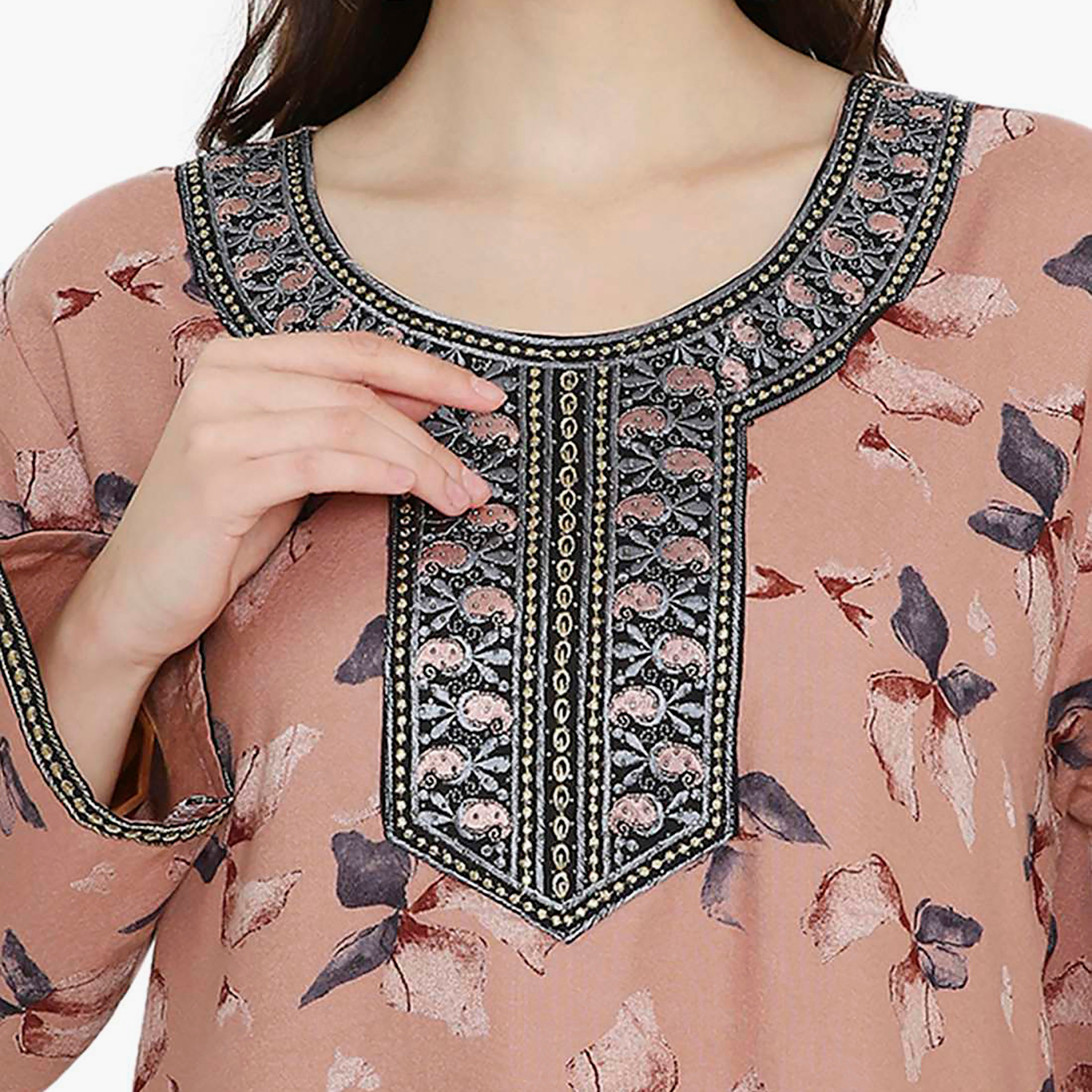 جلابية نسائية مطرزة بالزهور وعقدة عنق من هانا آند سارة-women-arabicclothing-jalabiyas-image-12