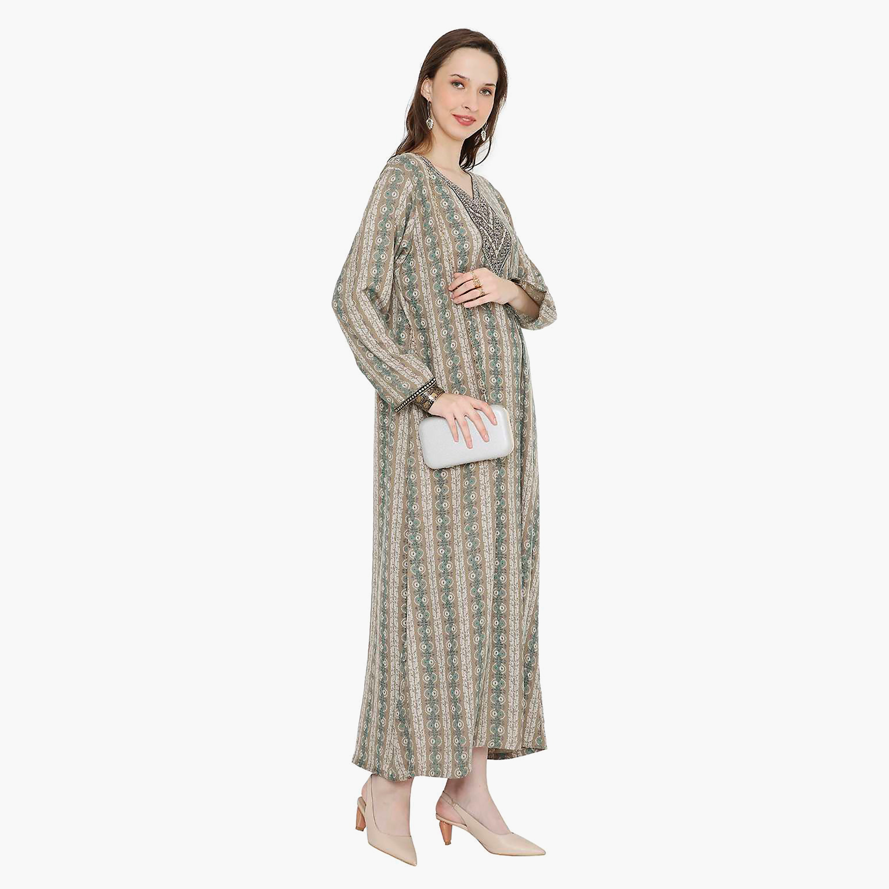جلابية نسائية مطرزة بعقدة عنق من هانا آند سارة-women-arabicclothing-jalabiyas-image-4