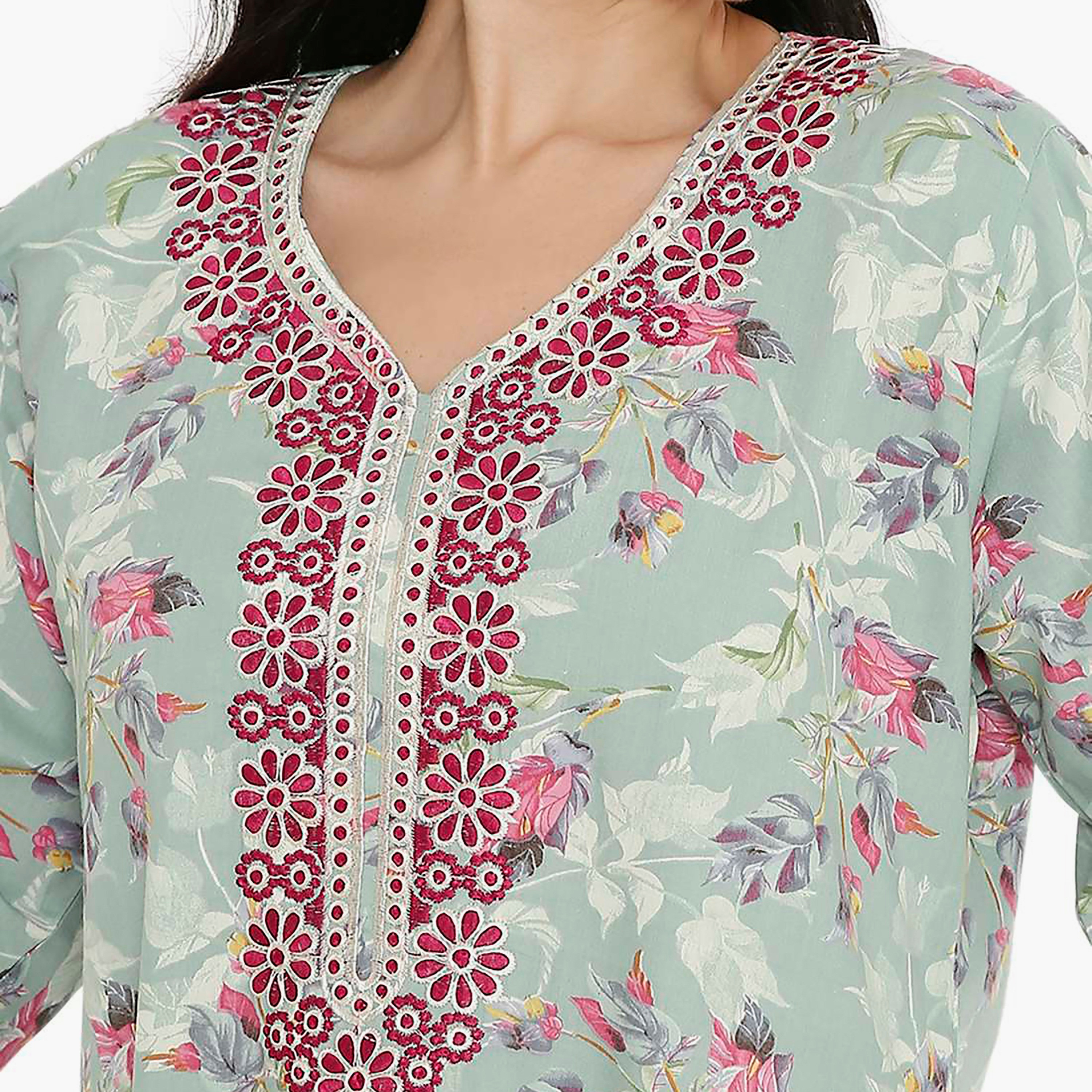 جلابية نسائية مطرزة بالزهور وعقدة عنق من هانا آند سارة-women-arabicclothing-jalabiyas-image-12