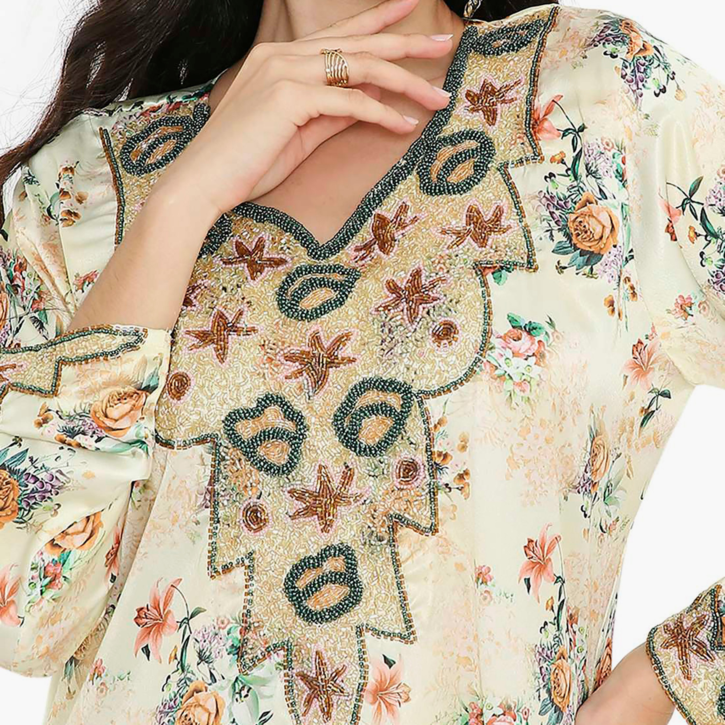 مخور سهرة نسائي مزين بالزهور ومزين بالخرز وتفاصيل عقدة عند الرقبة من هانا آند سارة-women-arabicclothing-jalabiyas-image-17