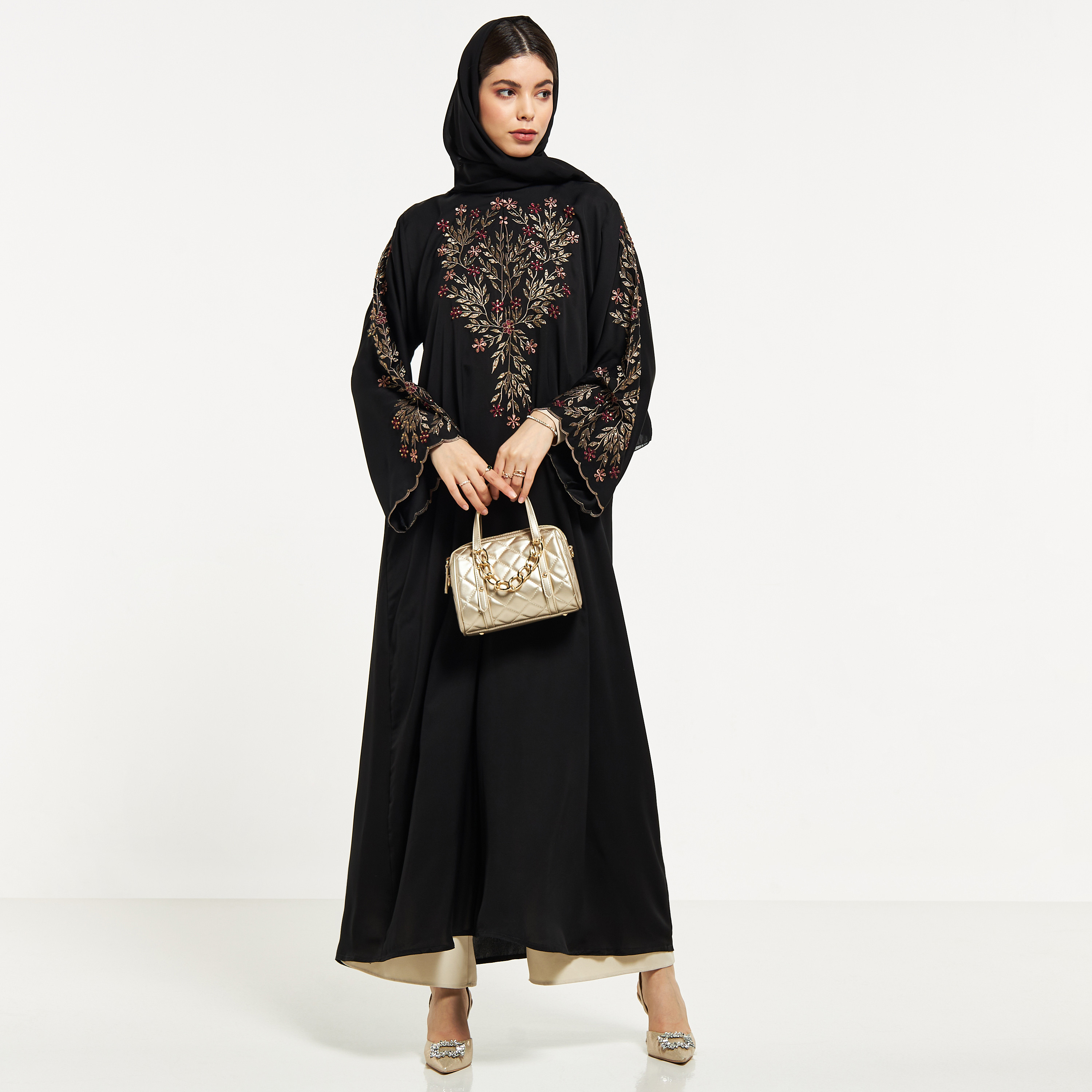 عباية بتطريز أزهار مع حجاب من نُخبة-women-arabicclothing-abayas-image-4
